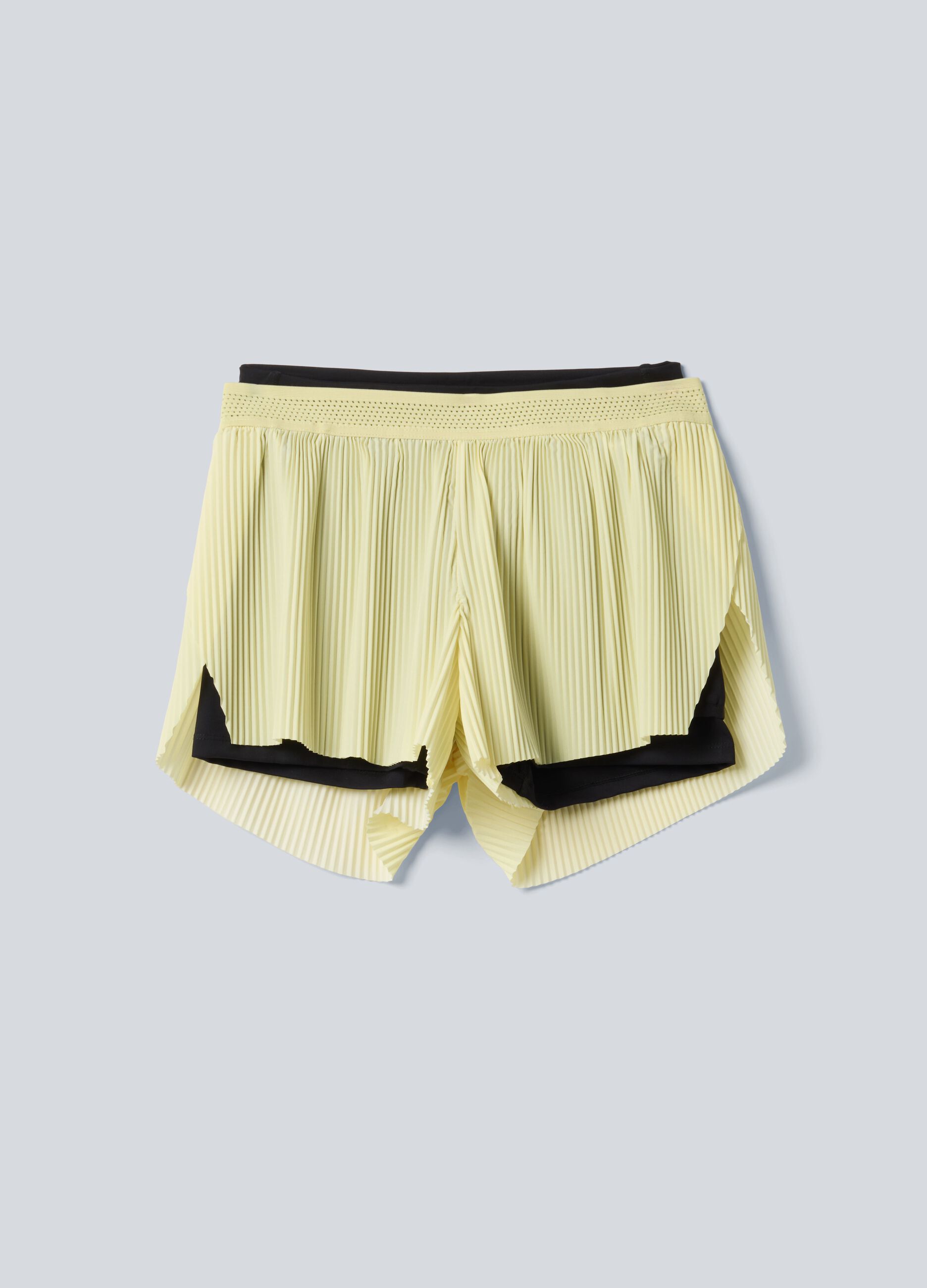 ALTAVIA COURT yellow pleated sports shorts in stretch fabric with removable inner short