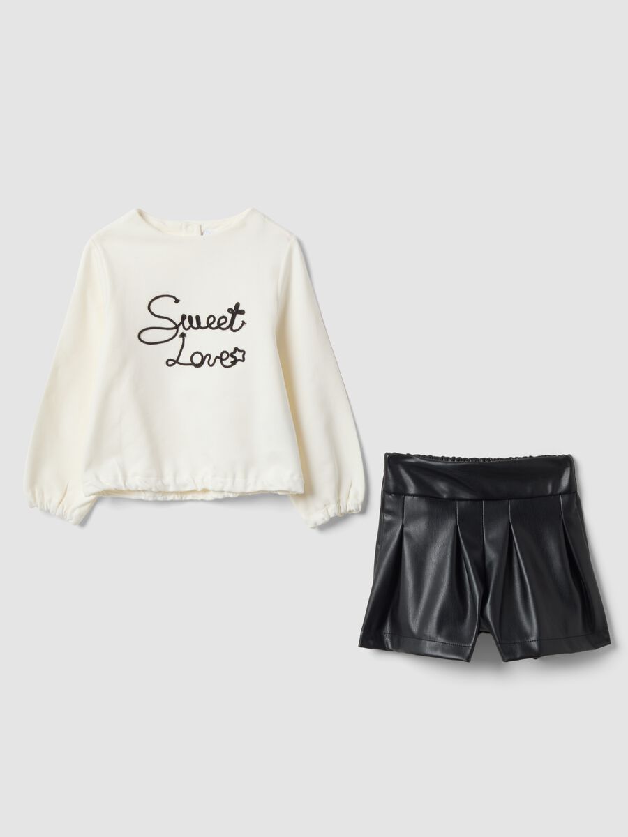 White set with black top and shorts_0