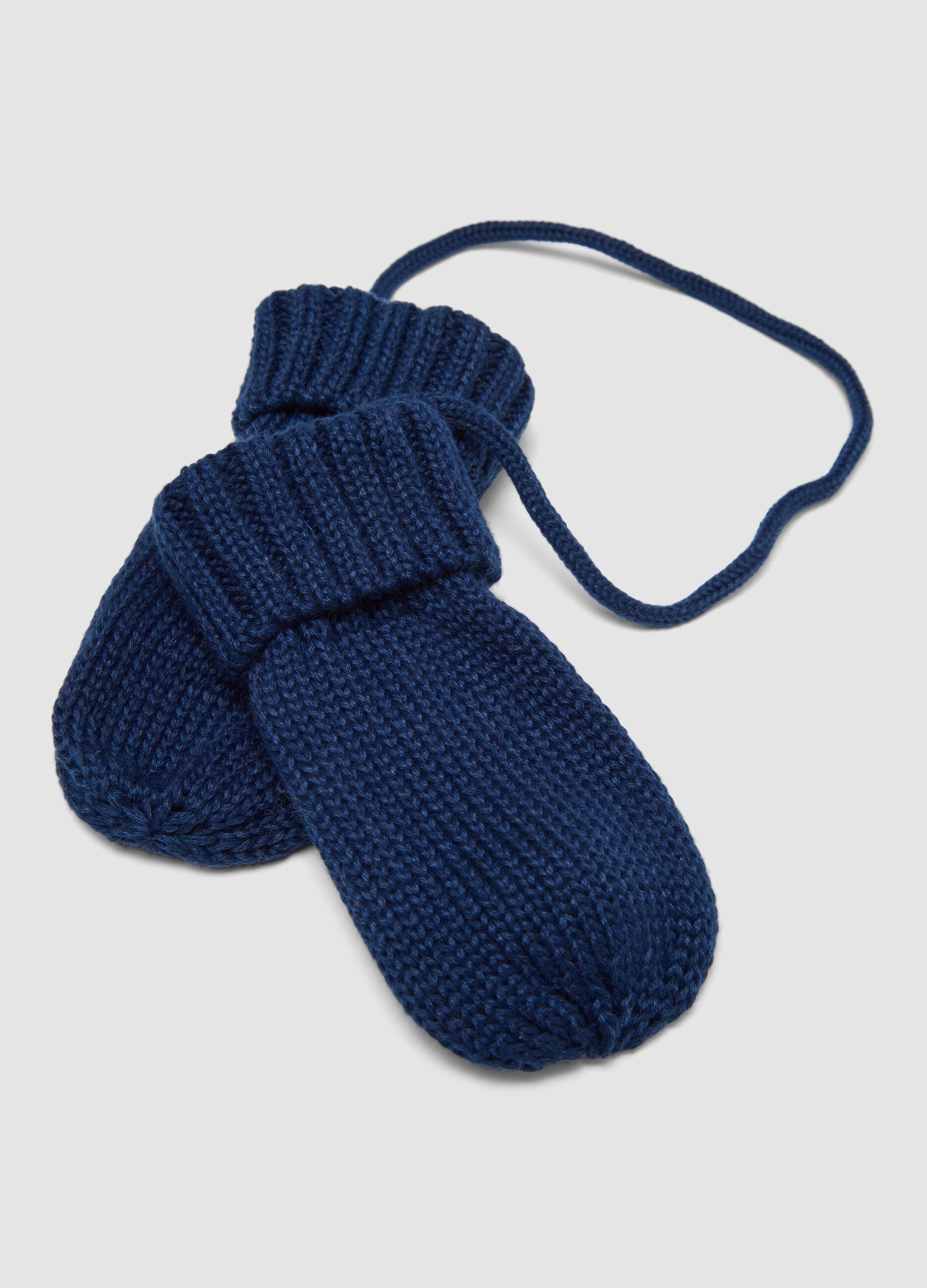 Guanti blu in maglia con laccetto