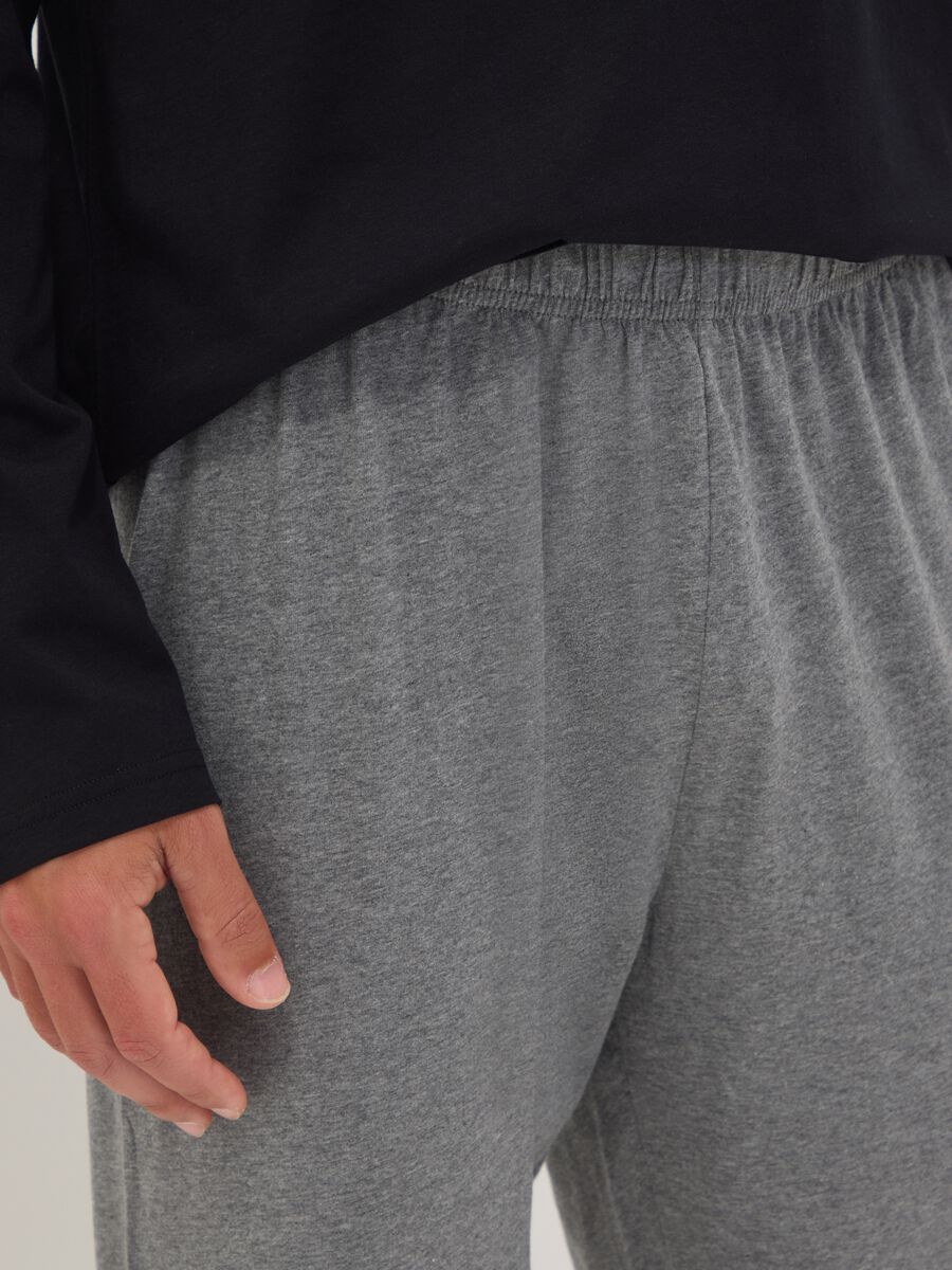 Black and grey pure organic cotton V-neck regular-fit pyjamas_3