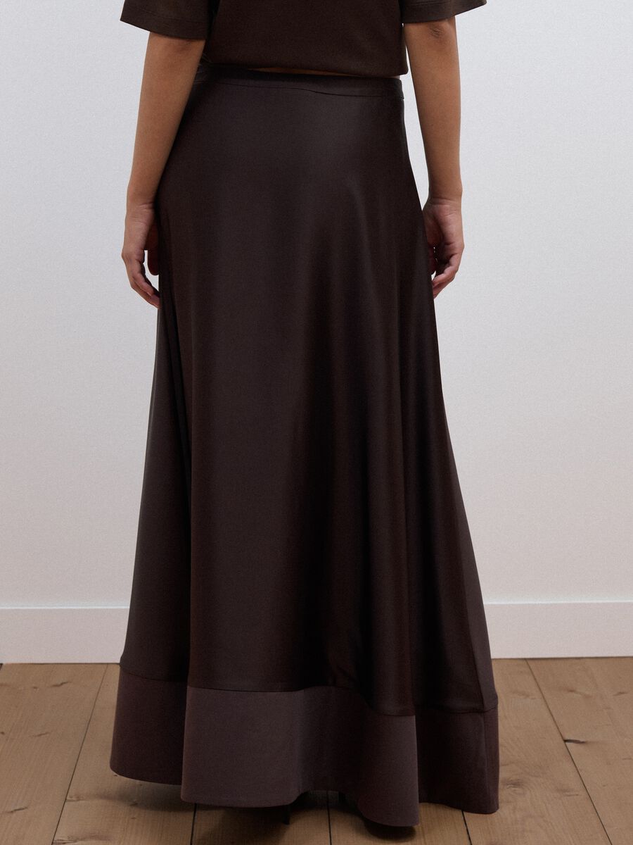 Long brown viscose-blend satin skirt_2