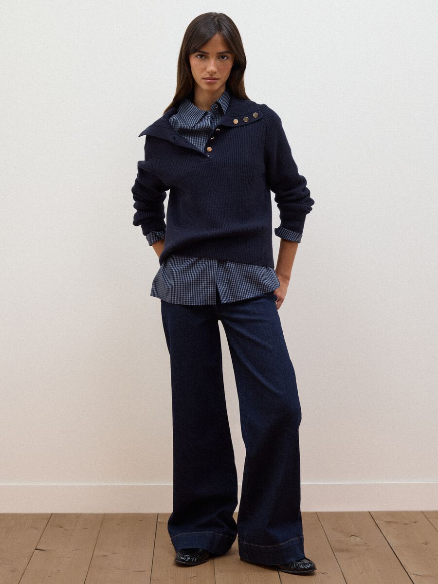 Blue ribbed viscose-blend top with collar_2