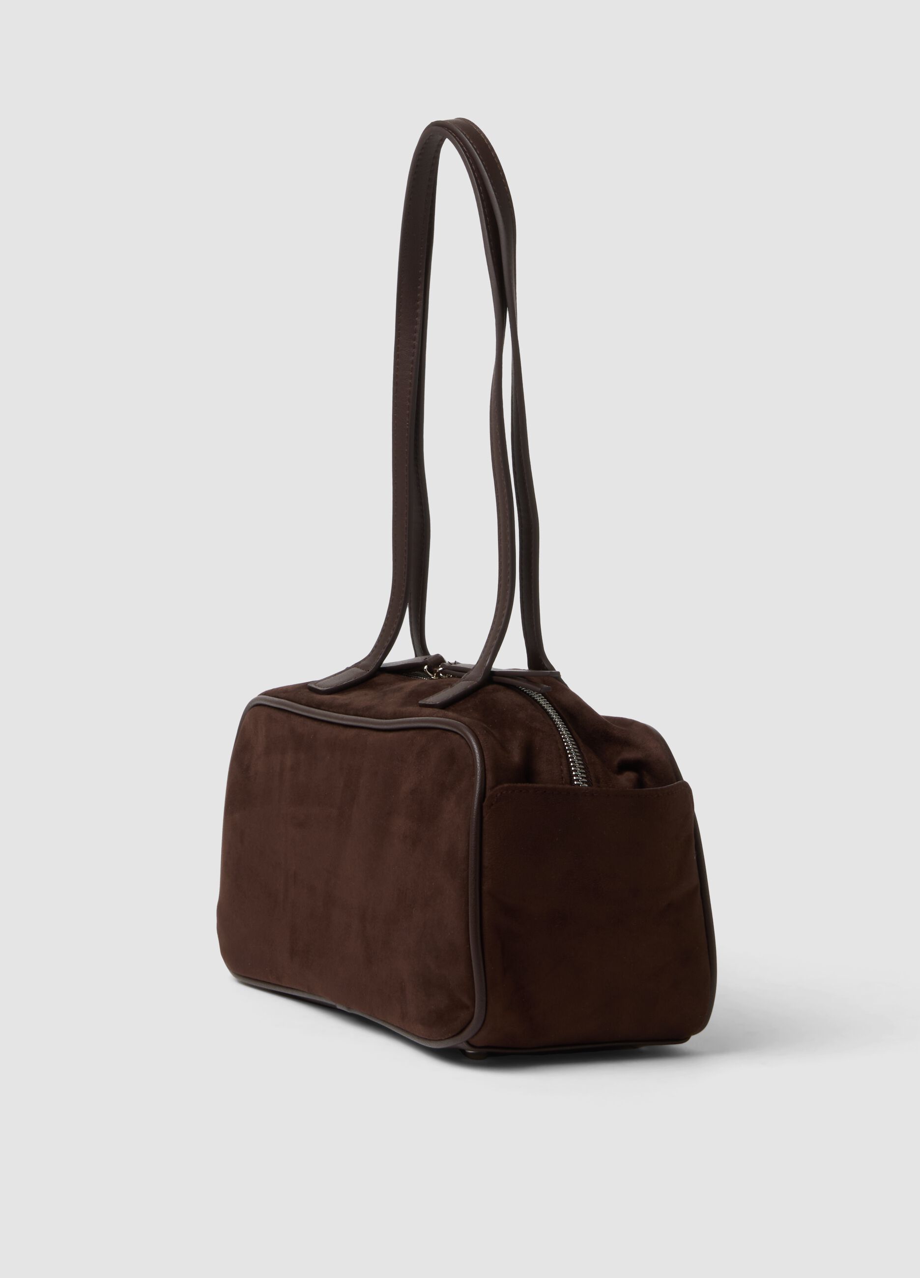 Brown shoulder bag with zip fastening