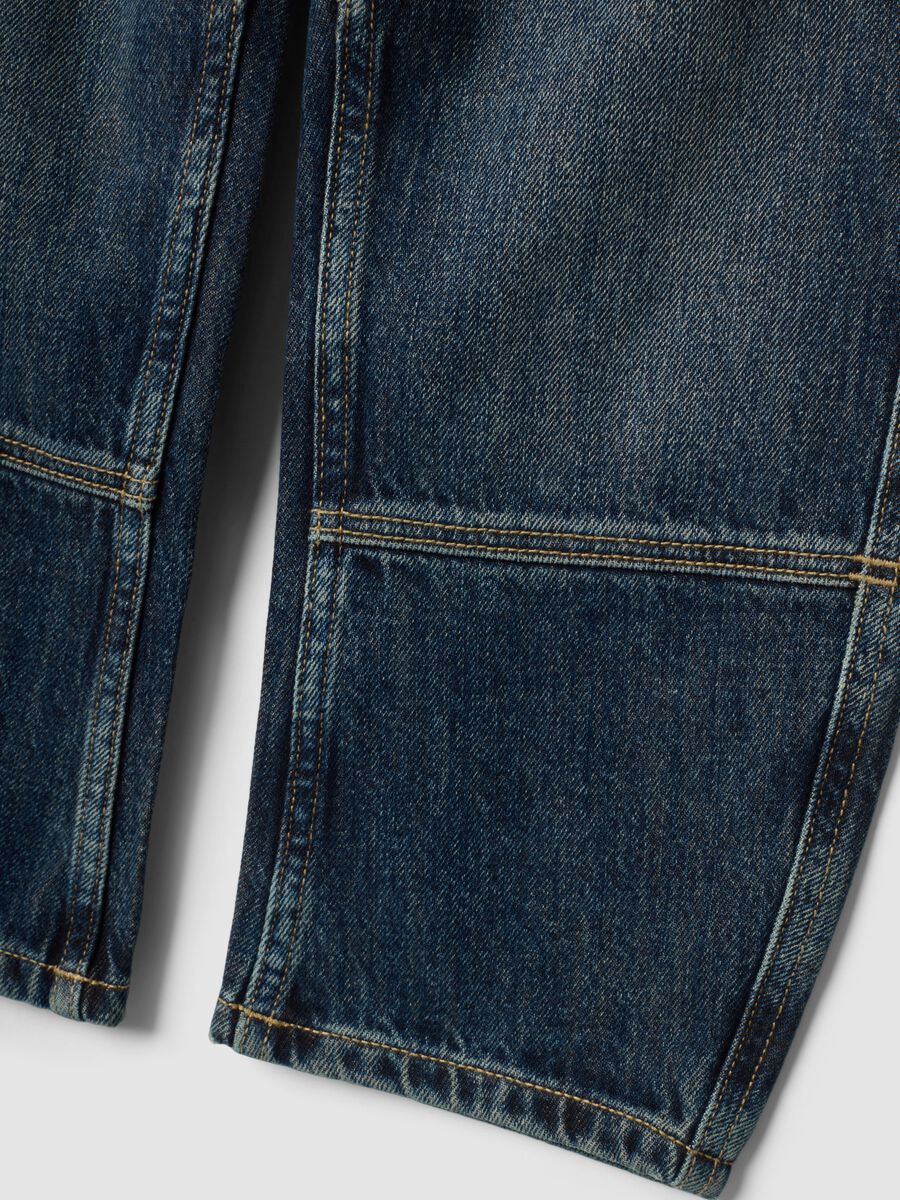Blue relaxed-fit pure cotton jeans for boys_4