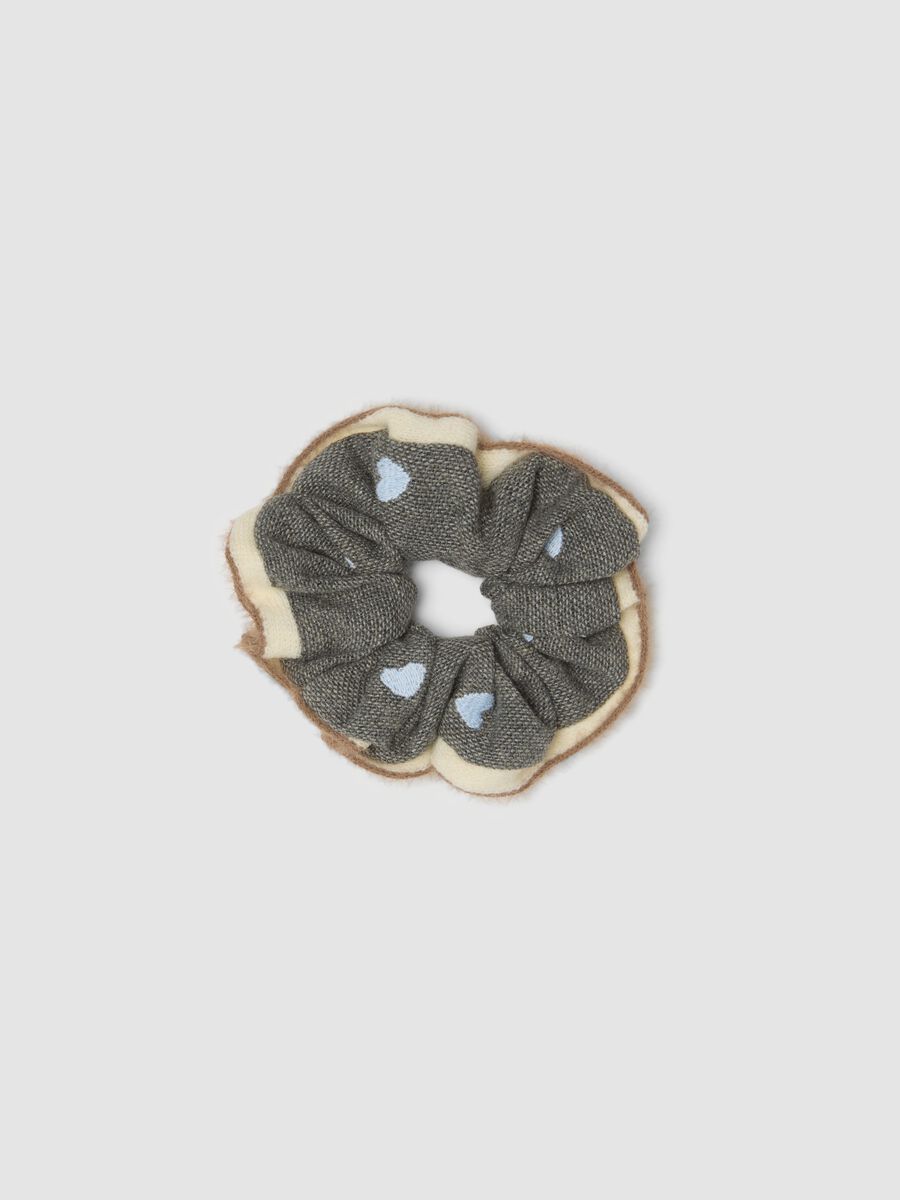 Grey scrunchie with light-blue hearts_0