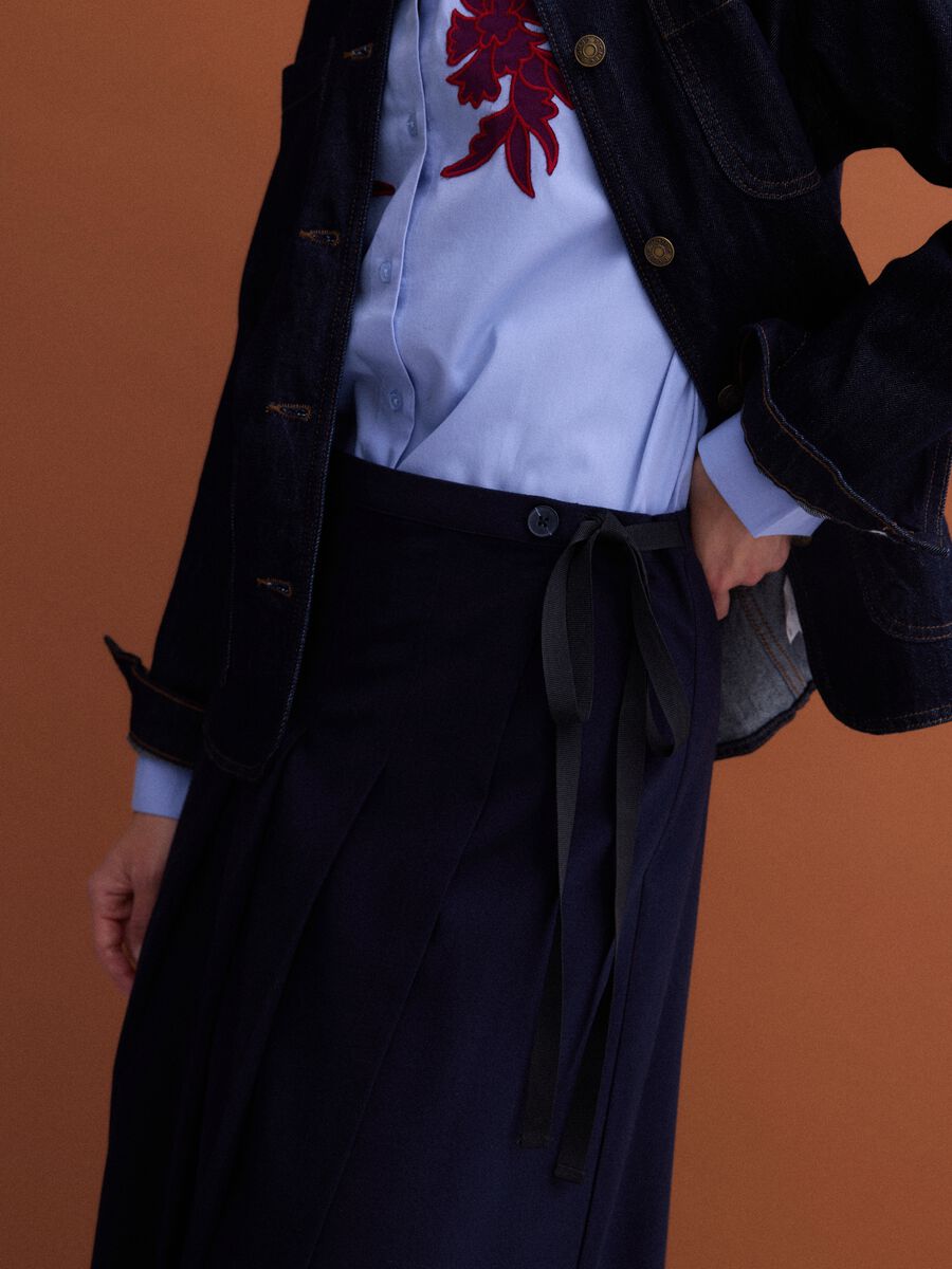 Blue pleated skirt in stretch viscose_1