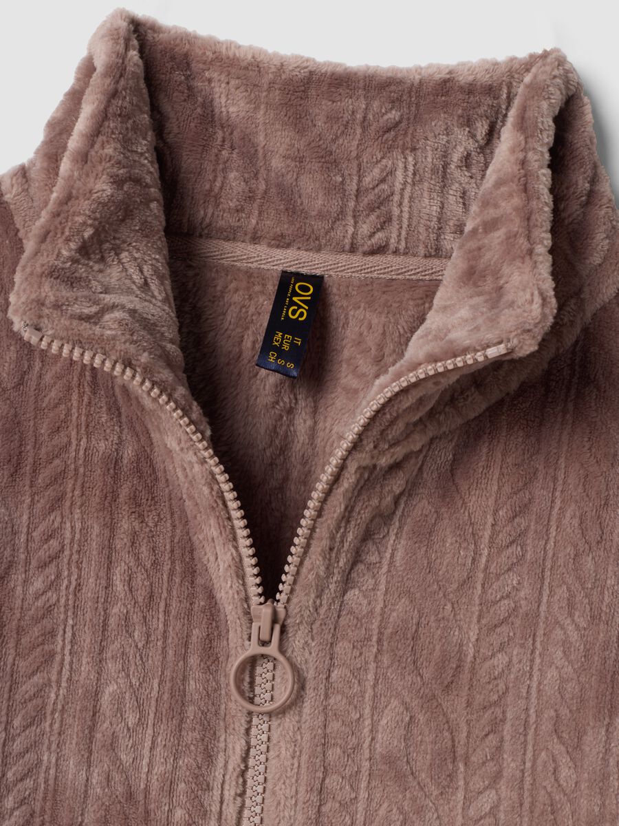 Pink zip-up dressing gown with cable-knit pattern_1