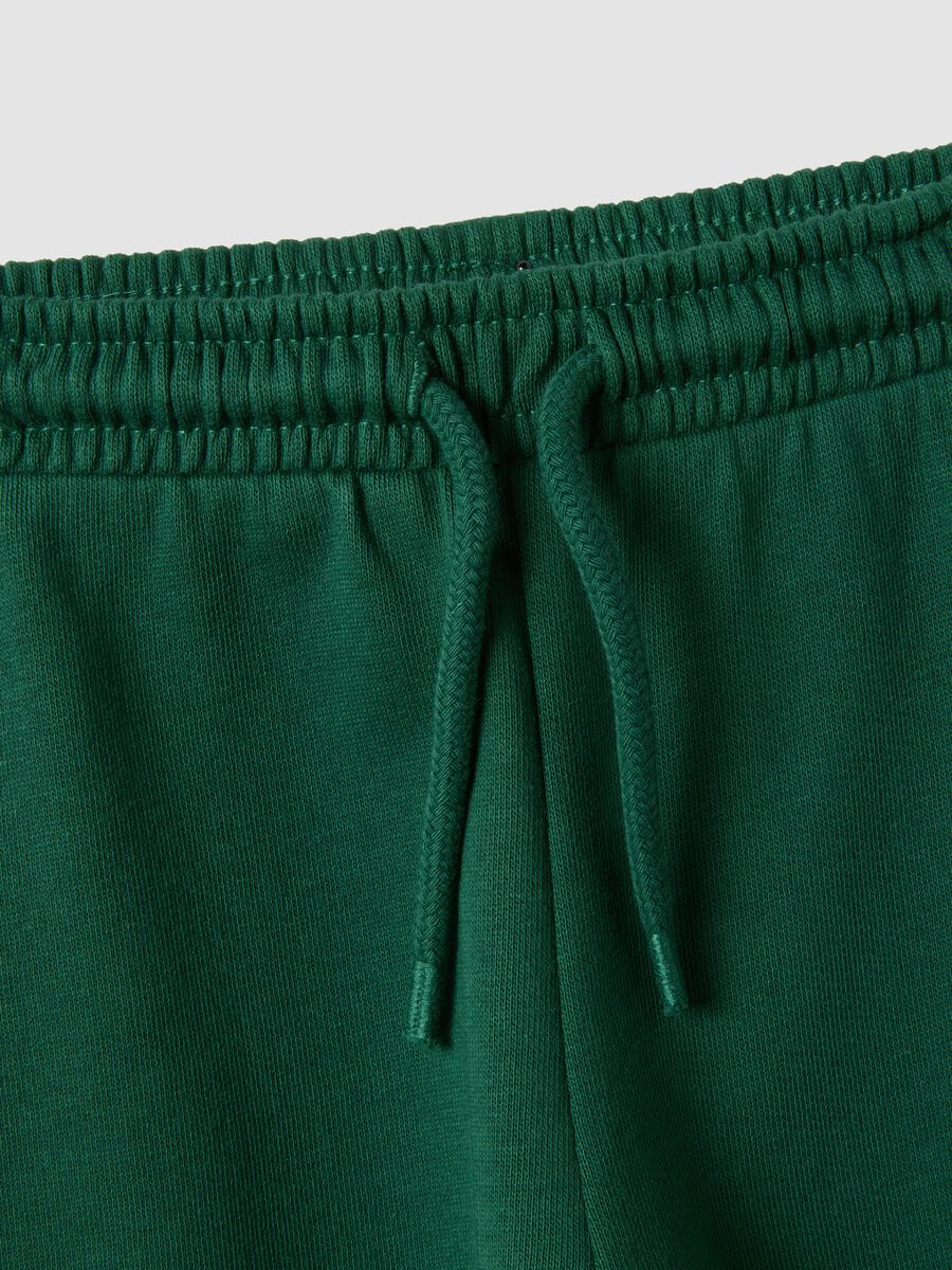 Green organic cotton jogger trousers with drawstring for baby boys_3