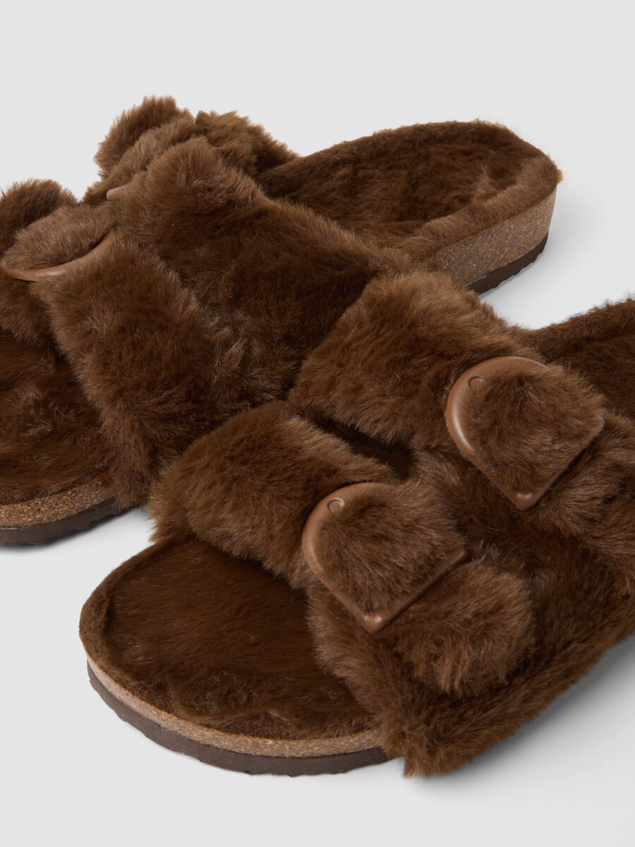 Brown double-strap slippers_2