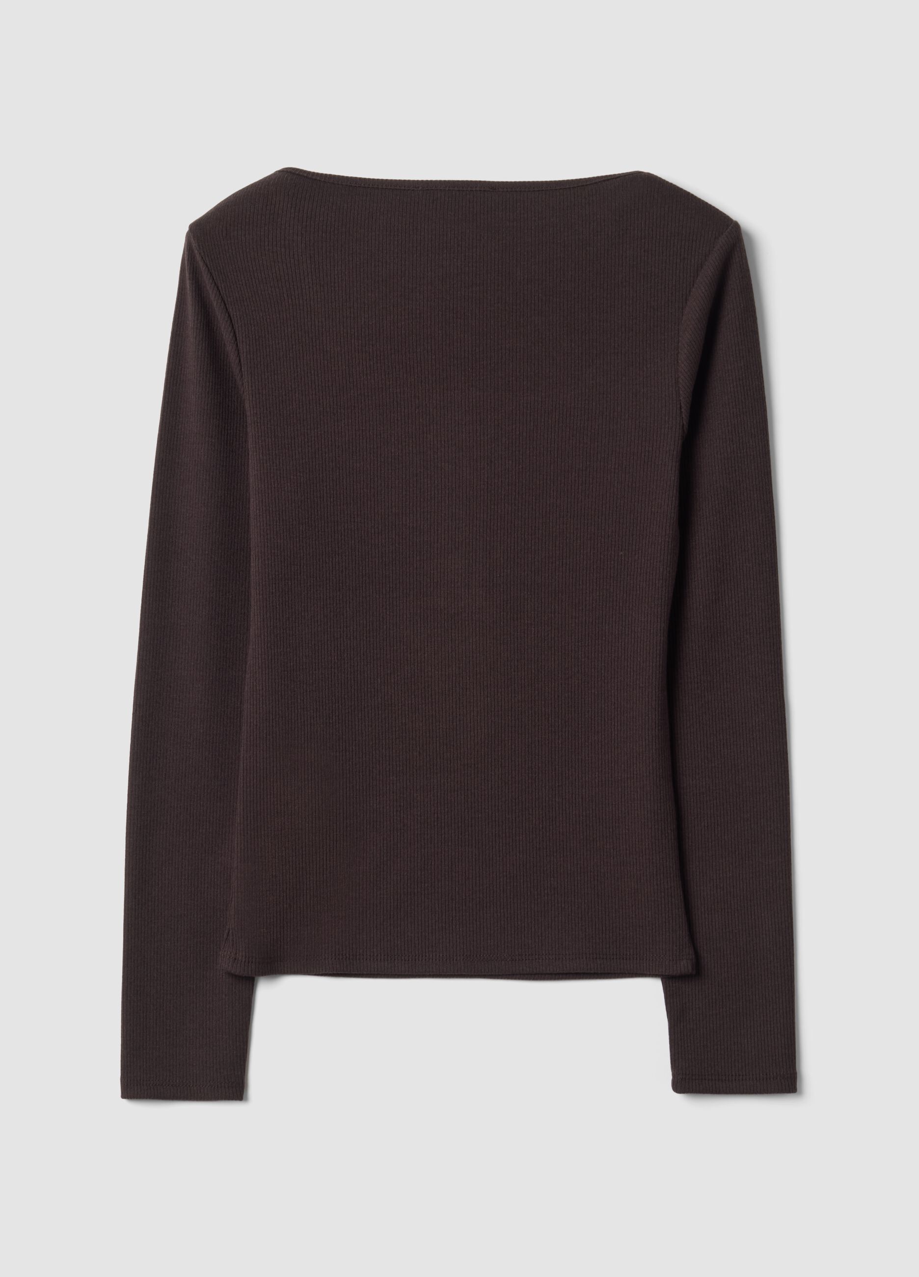 T-shirt marrone in viscosa elasticizzata con girocollo