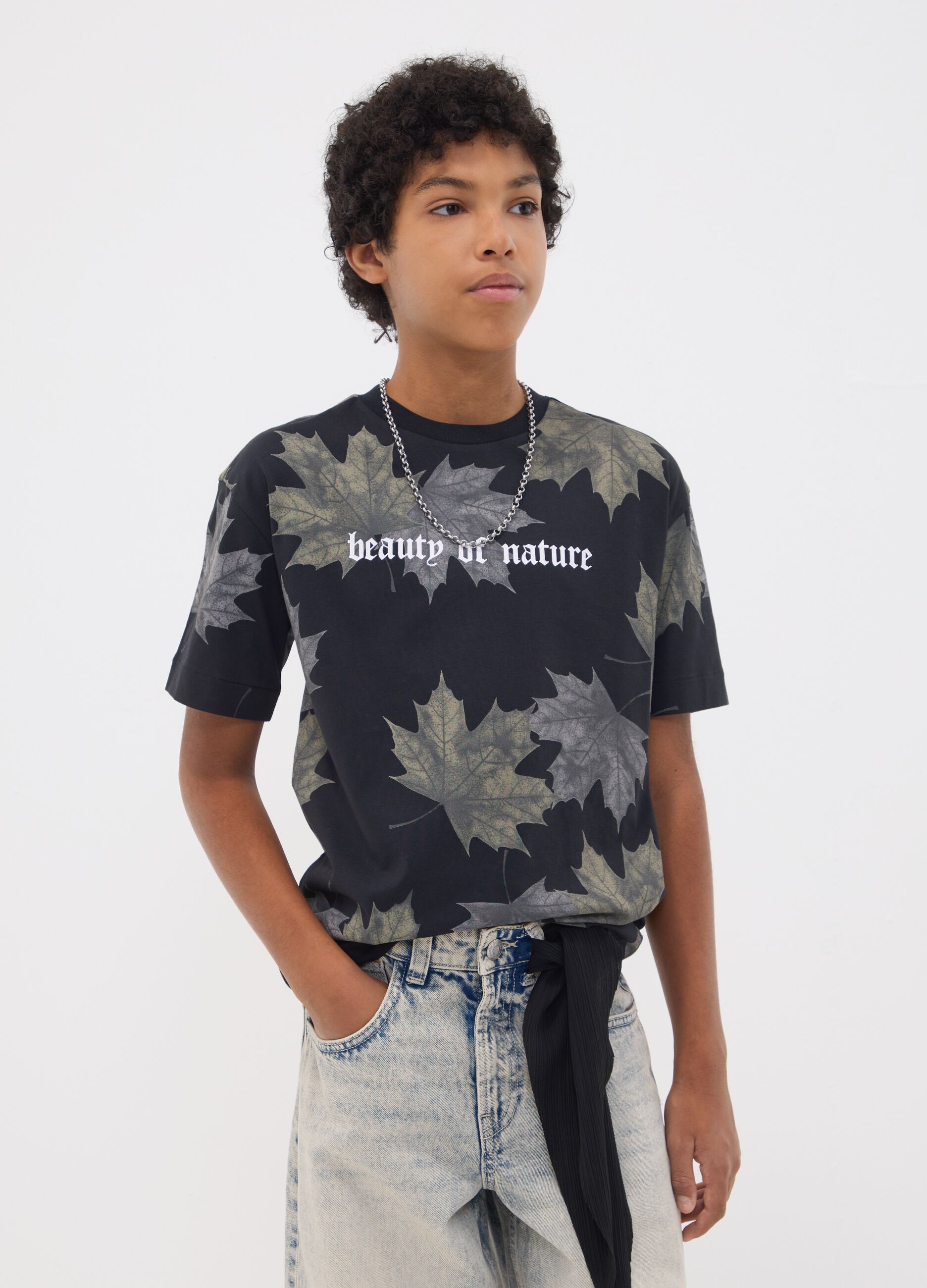 Black pure cotton T-shirt with &ldquo;Beauty of nature&rdquo; slogan for boys