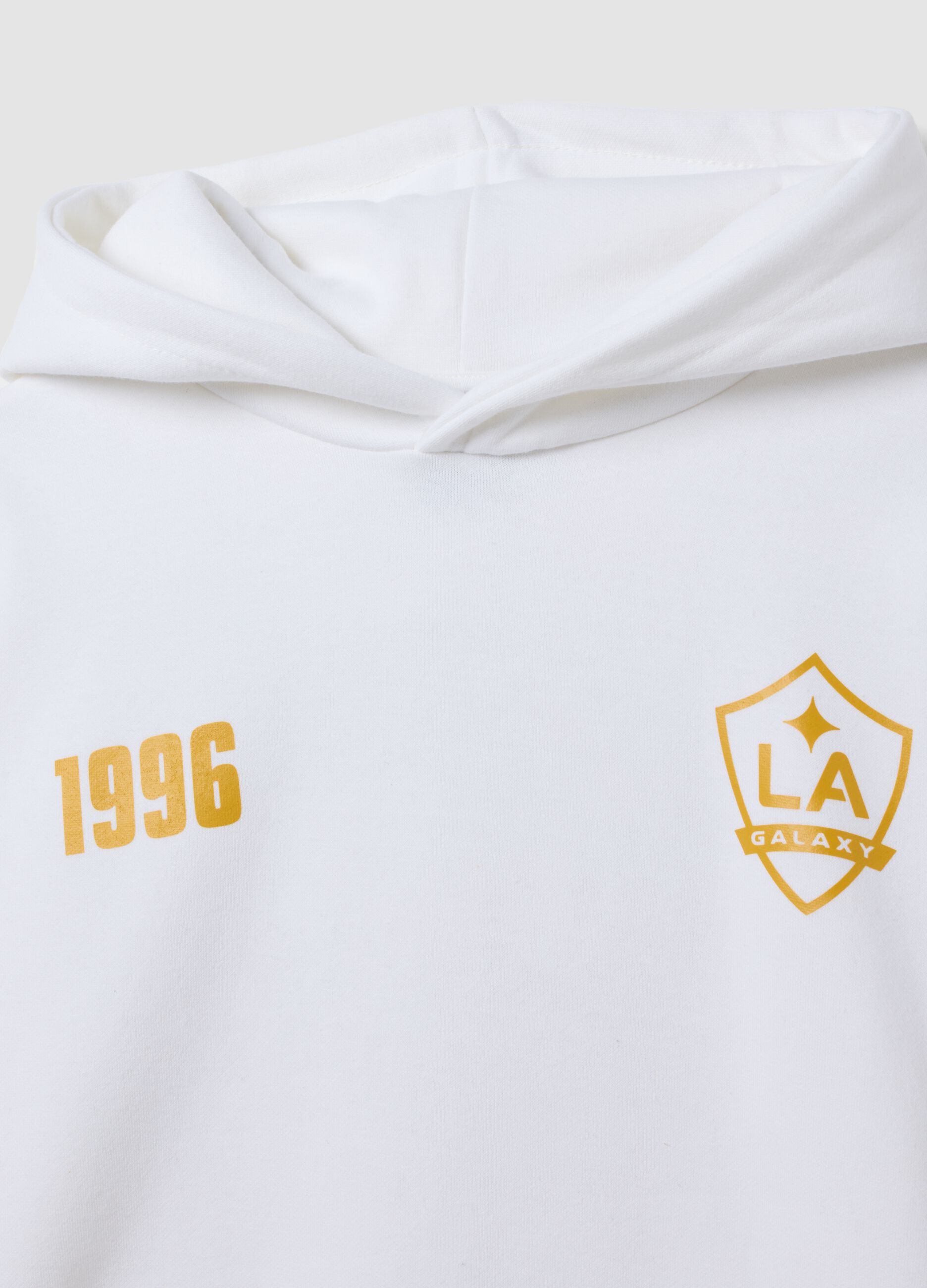 هودي أبيض بمزيج قطن مع طبعة LA Galaxy
