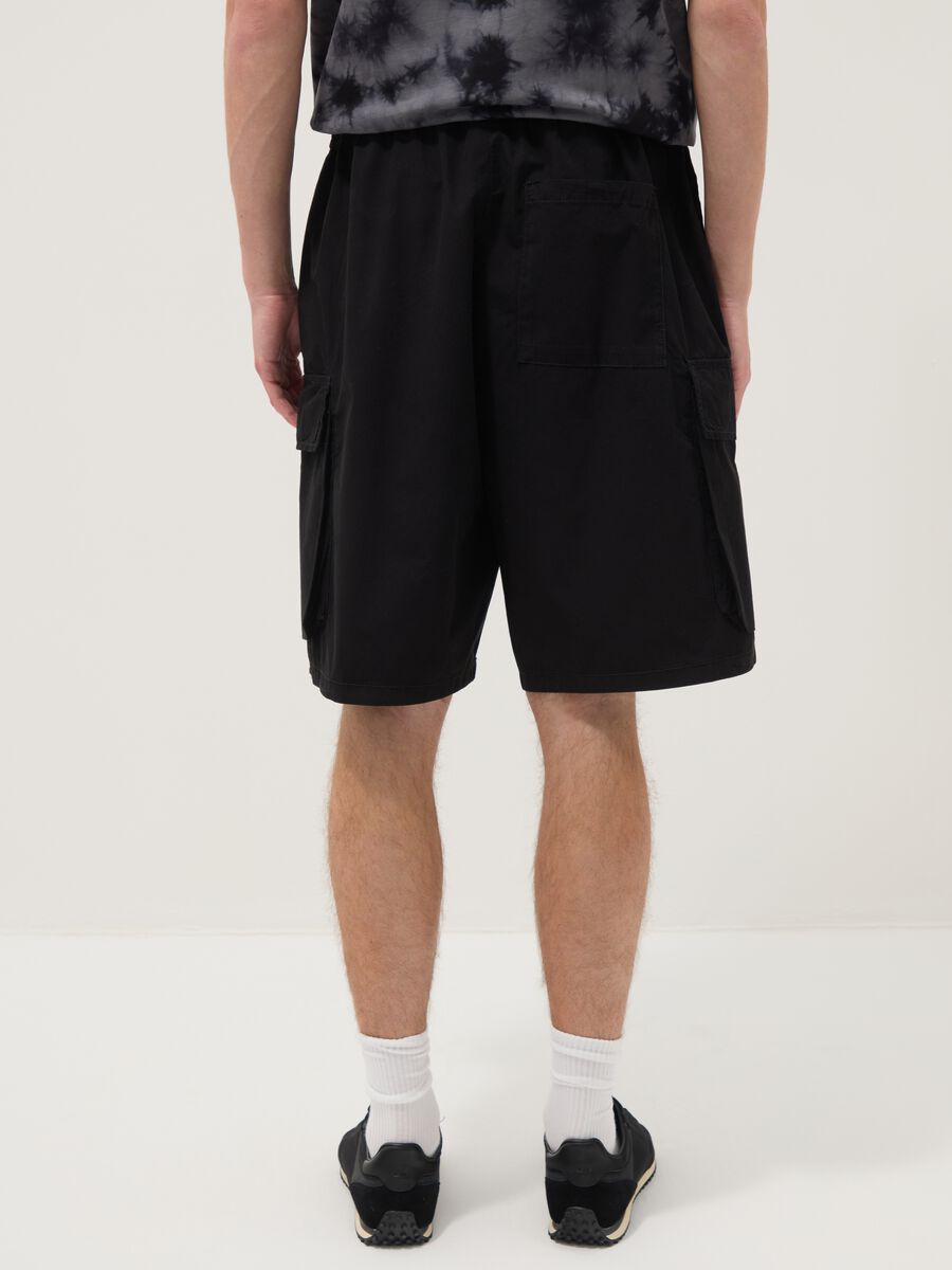 Black cotton cargo Bermuda shorts &ndash; baggy fit_2