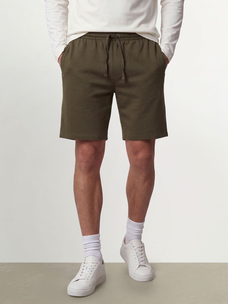 Green cotton-blend shorts with elasticated waistband, regular fit_1