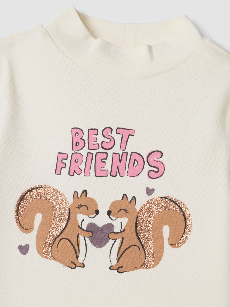 White organic cotton T-shirt with mock neck and animal print_2
