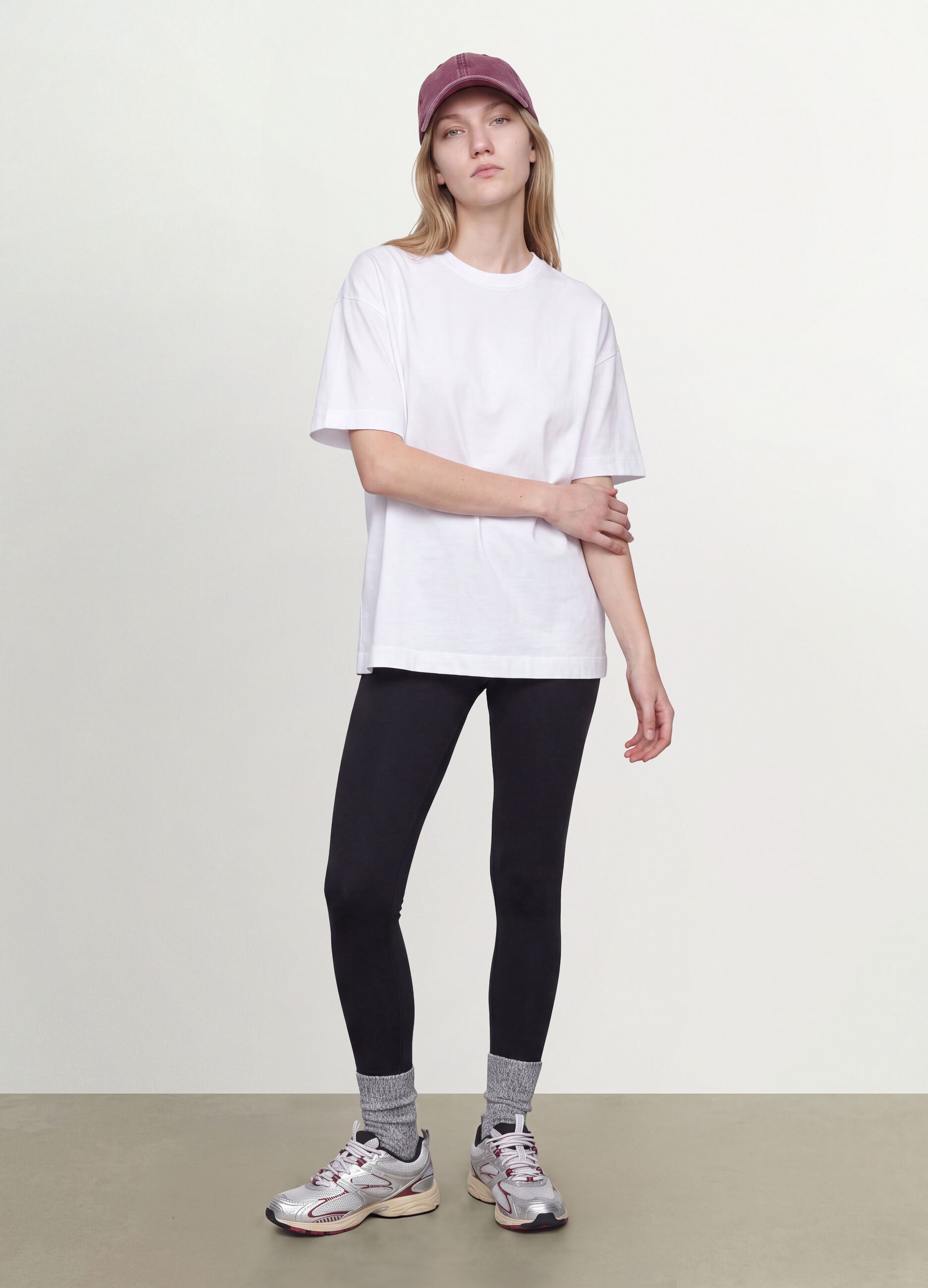 Black stretch cotton slim-fit leggings