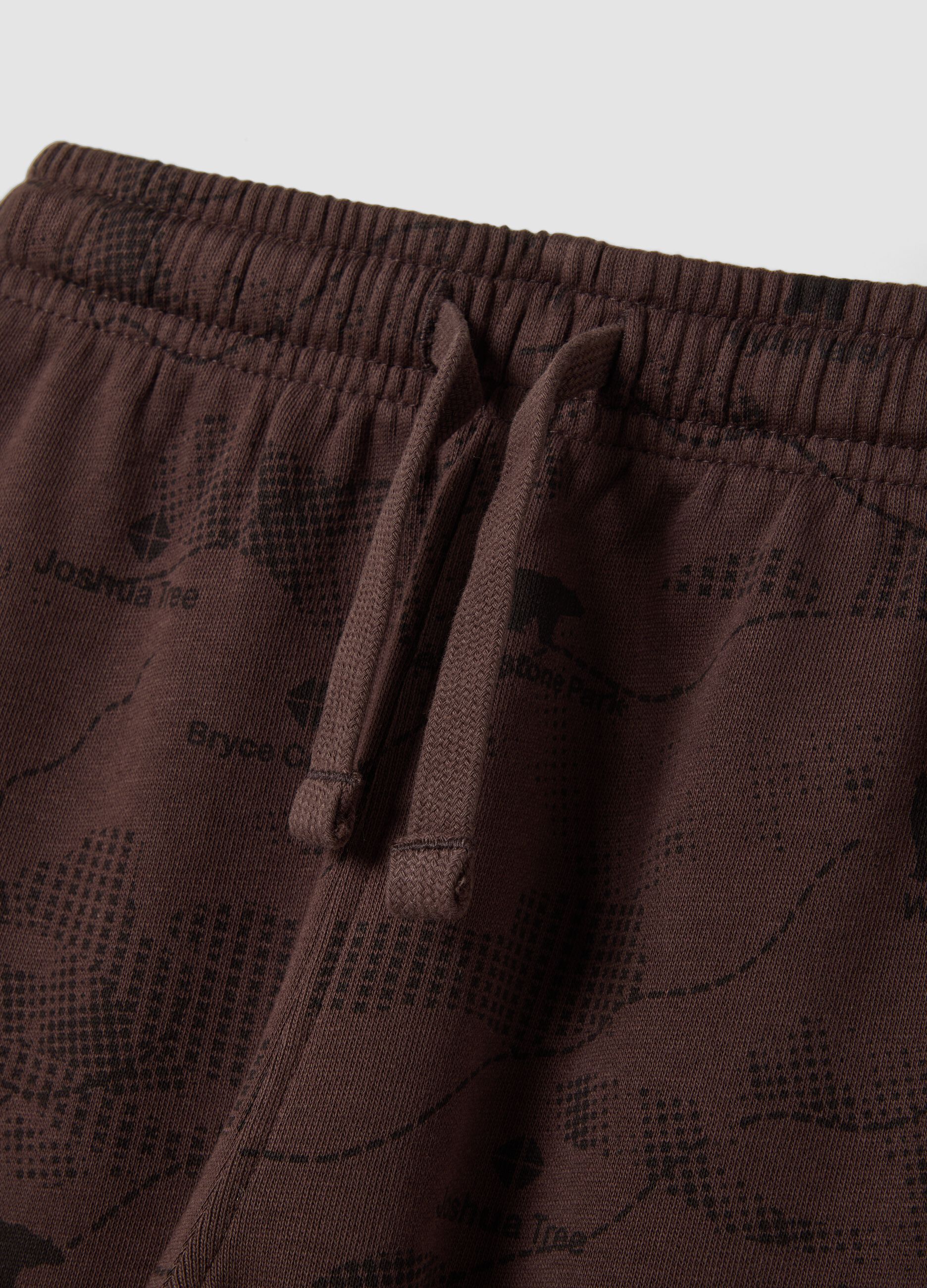 Pantaloni jogger marroni in puro cotone organico over fit