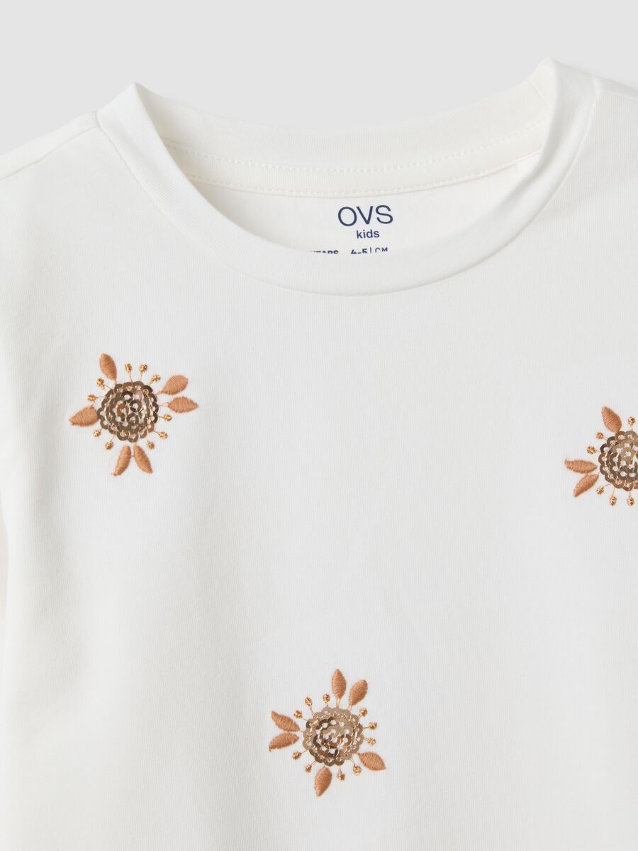 T-shirt bianca in cotone elasticizzato con girocollo_2