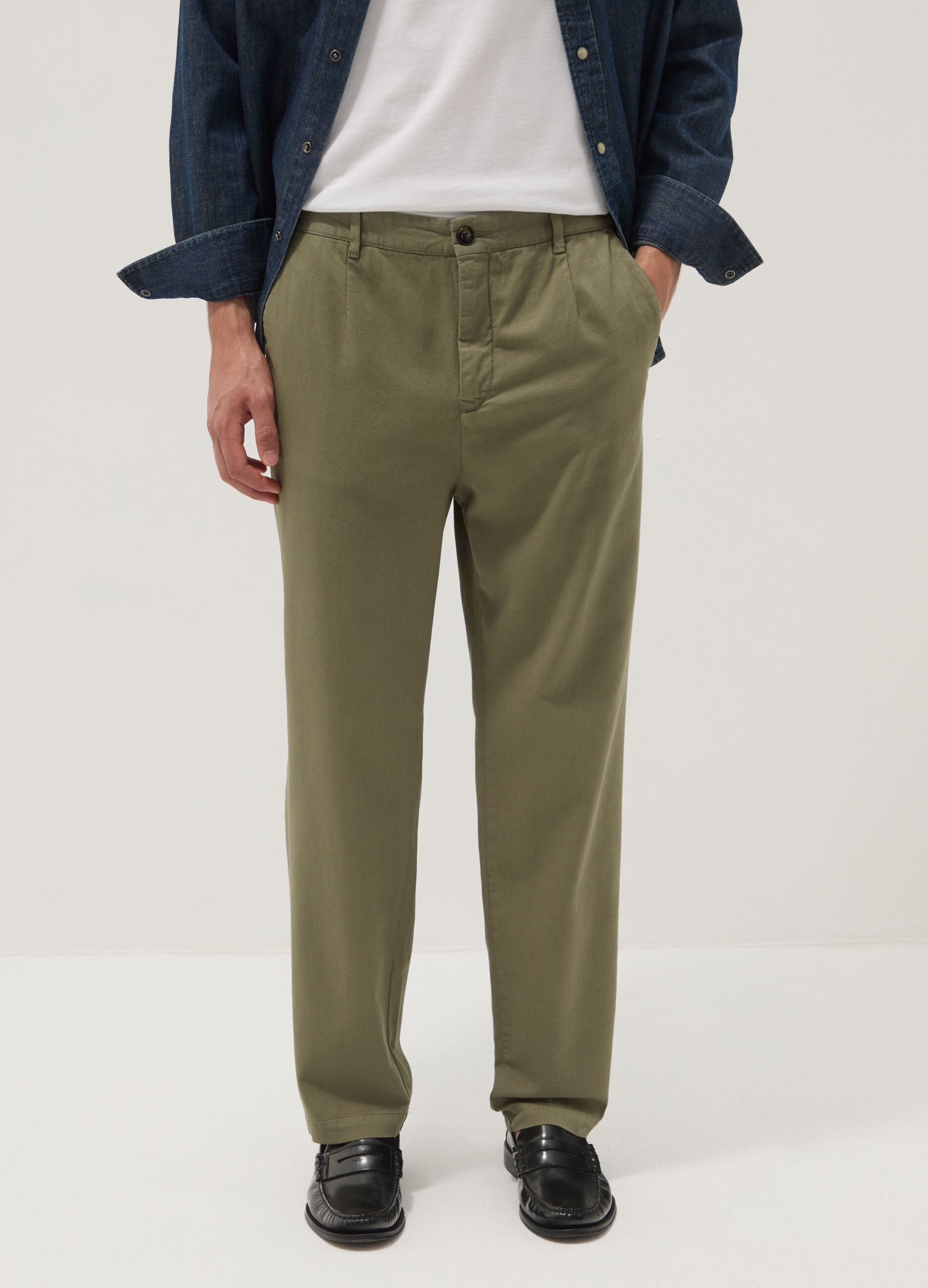 Green pure cotton carrot-fit chino trousers