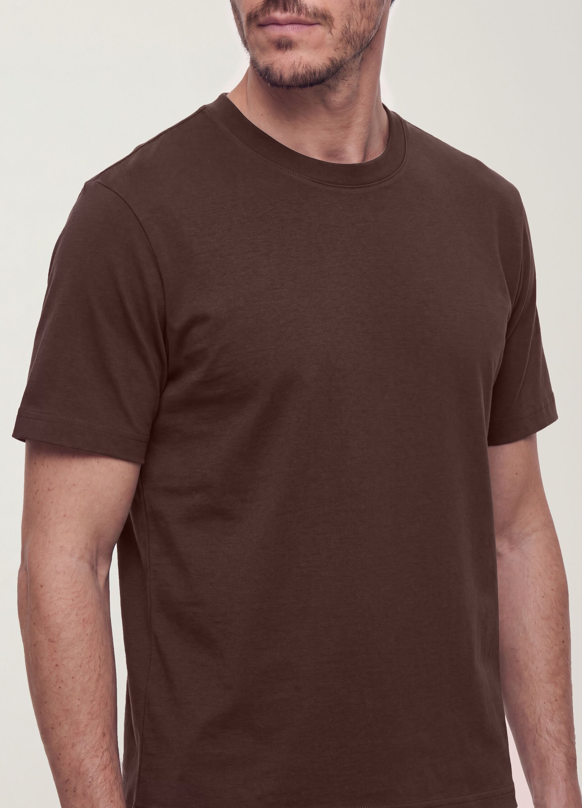 تي شيرت The Iconic Tee بني من قطن خالص بأكمام قصيرة وقصّة Regular