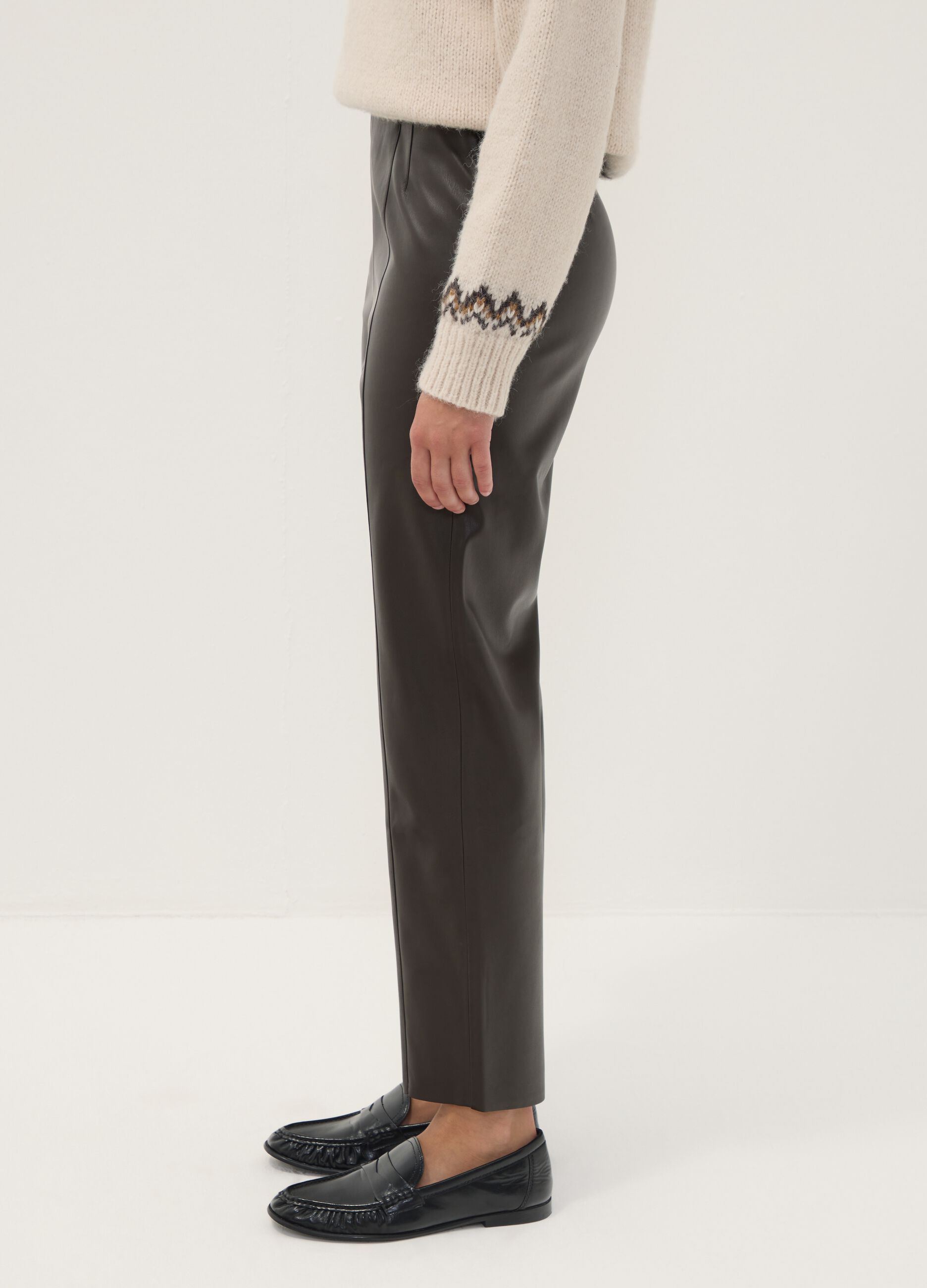 Leggings marroni slim fit con vita regular ed elastico