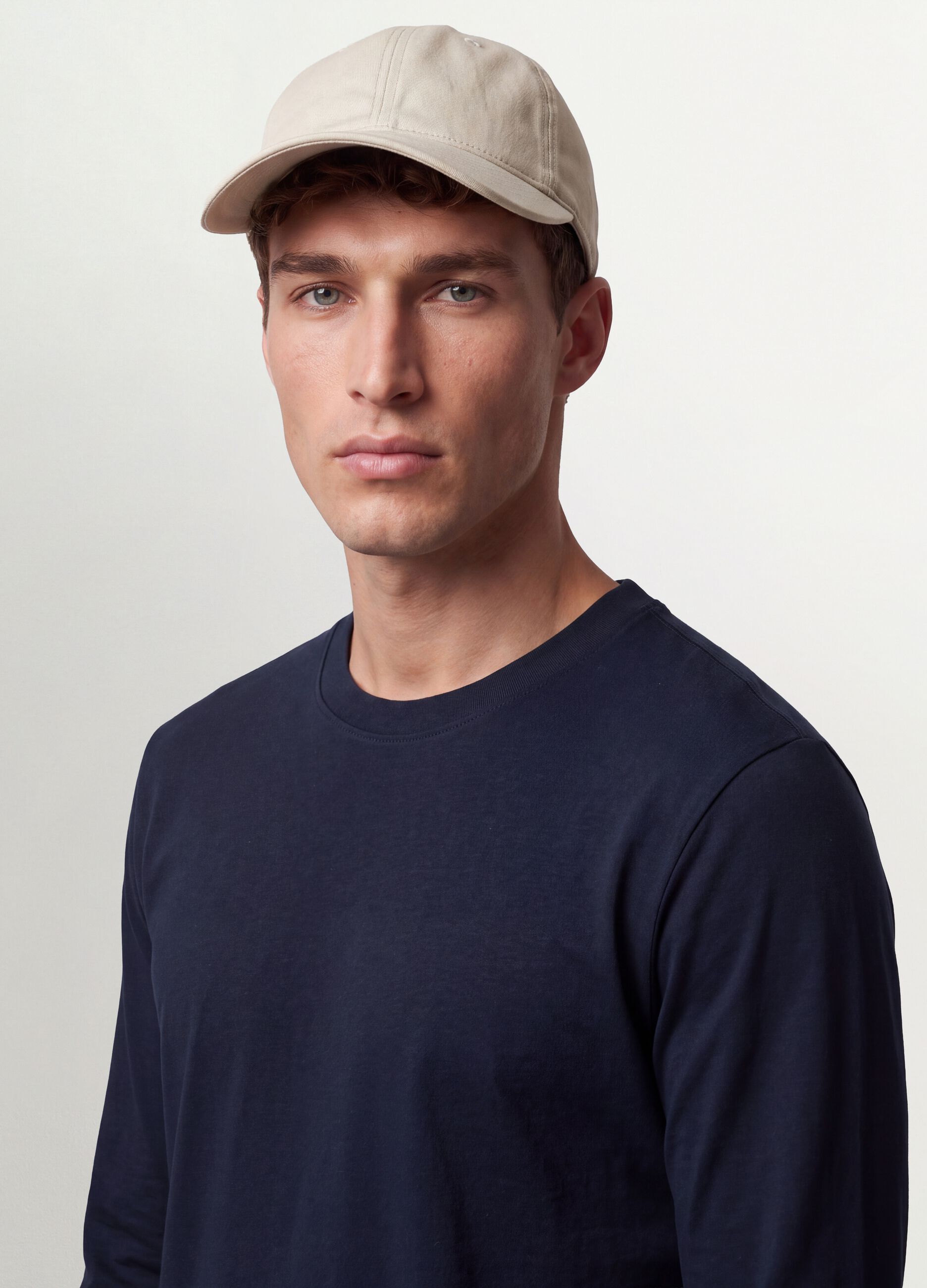 Men&rsquo;s Blue Long-Sleeve Crew-Neck T-shirt in 100% Organic Cotton