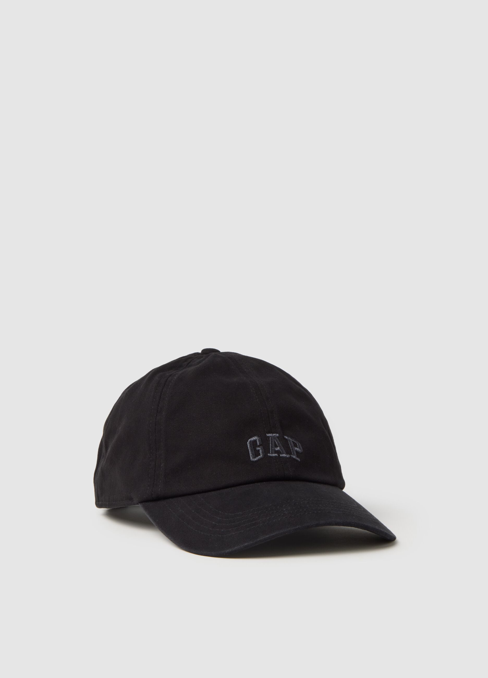 قبعة بيسبول مطرزة بشعار GAP