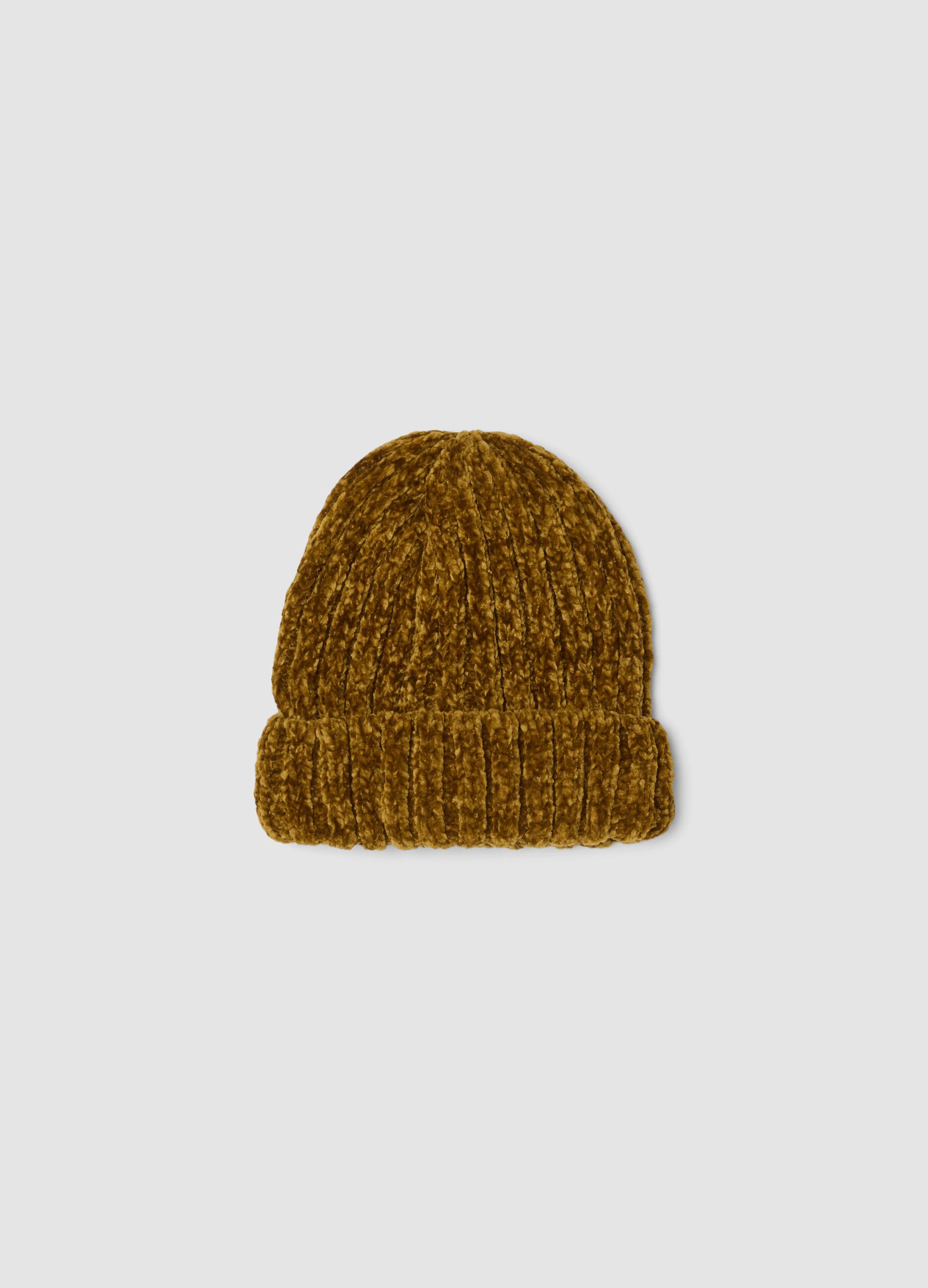 Green ribbed stretch-fabric beanie