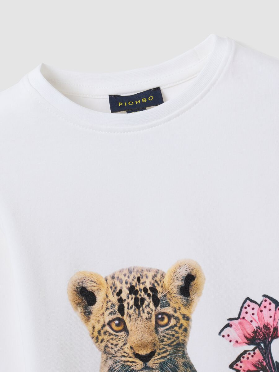 White stretch cotton T-shirt with leopard print for girls_4