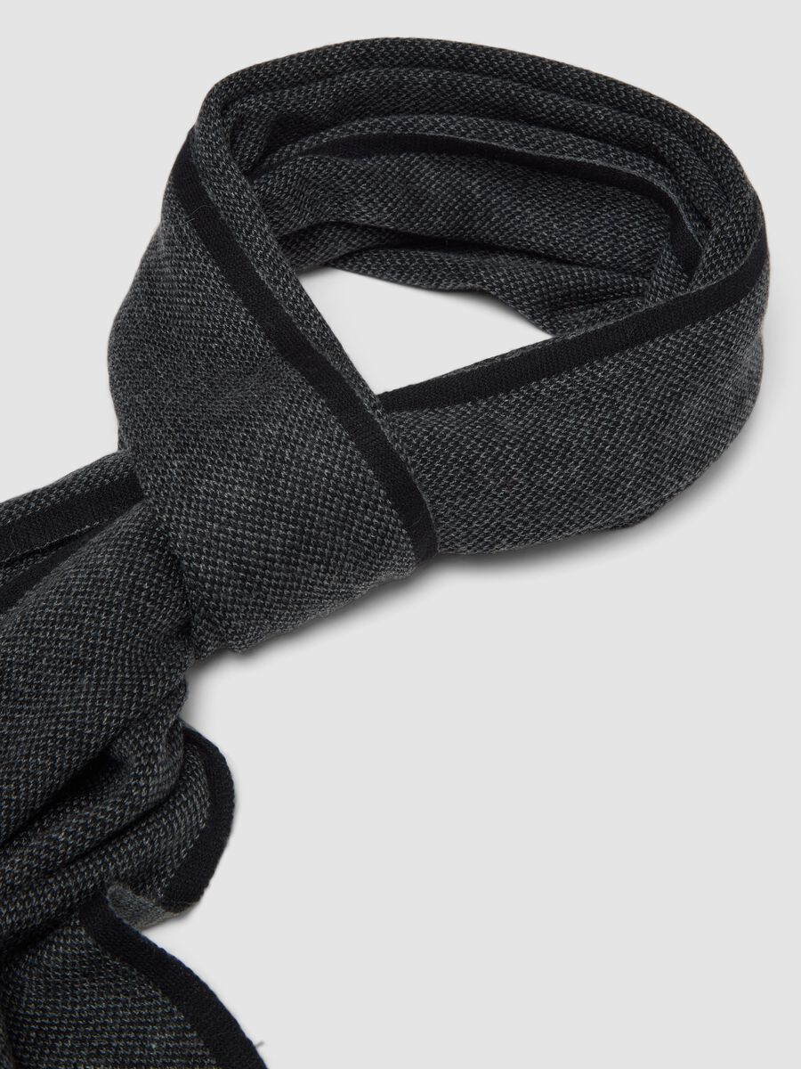 Grey and black knitted wool-blend scarf_1