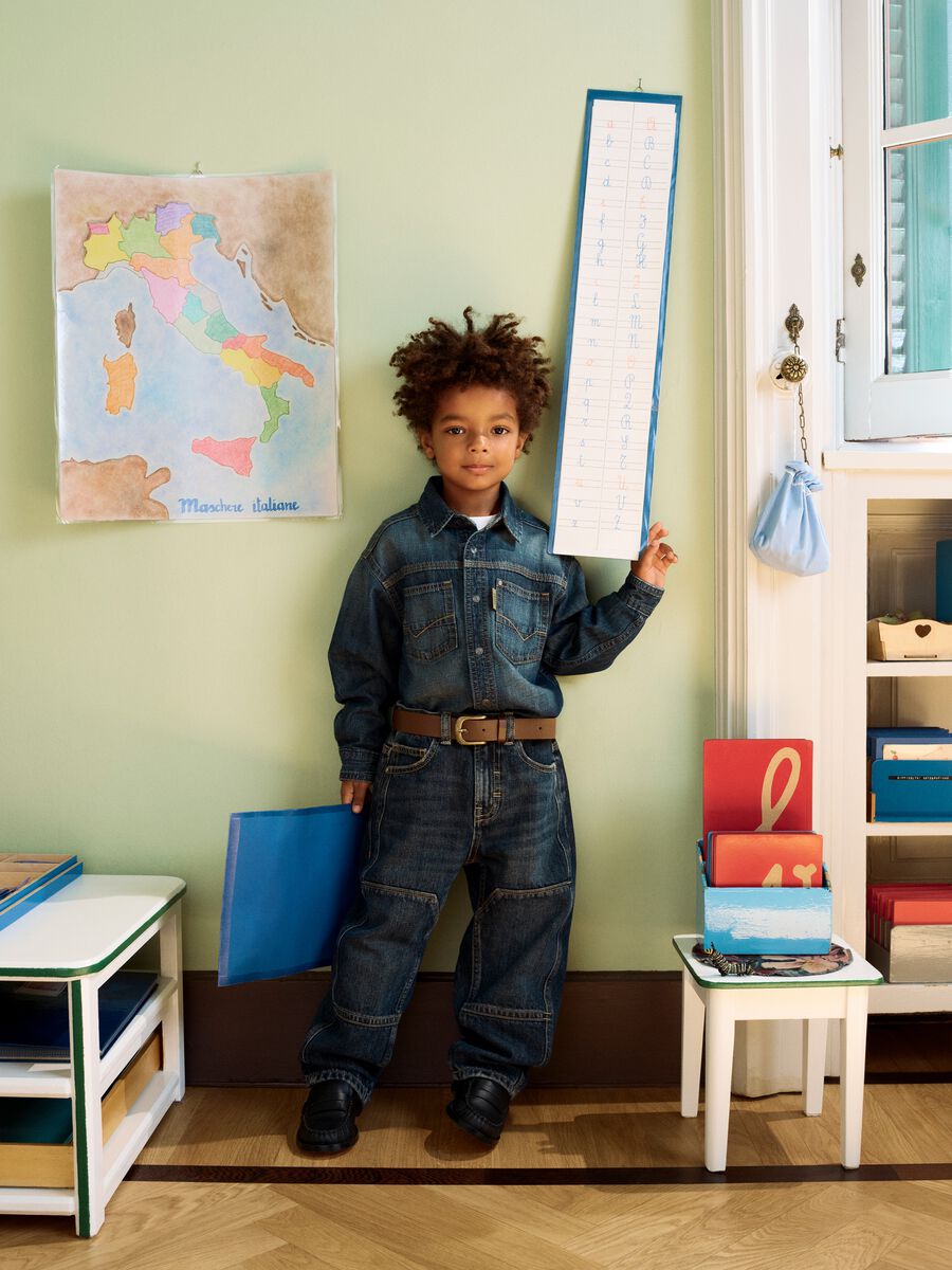 Blue relaxed-fit pure cotton jeans for boys_0