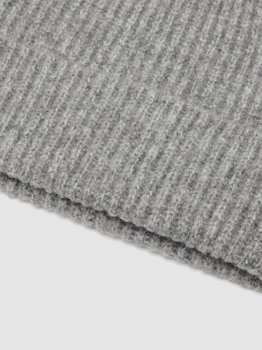 Grey ribbed stretch wool beanie_1