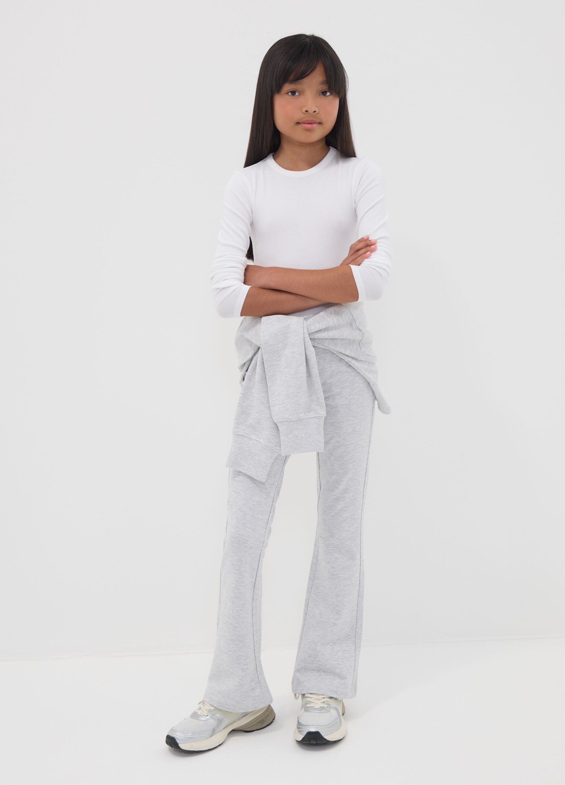 Girls&rsquo; grey flared trousers in stretchy organic cotton