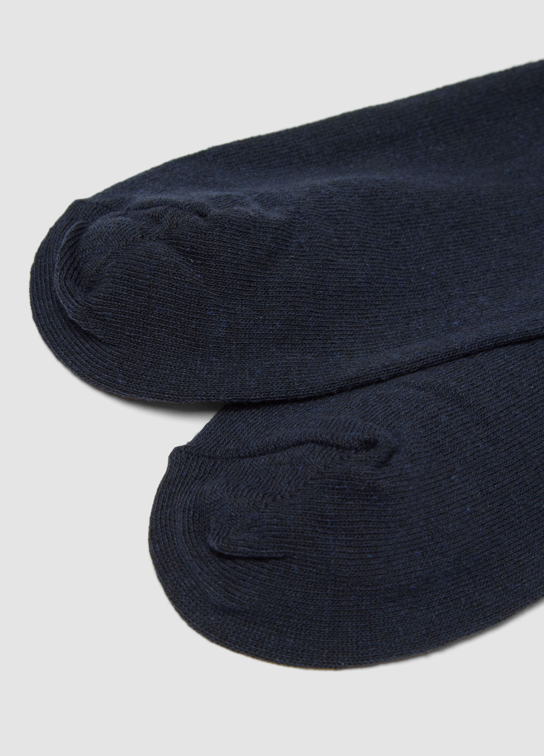 2-pack of long blue stretch cotton socks