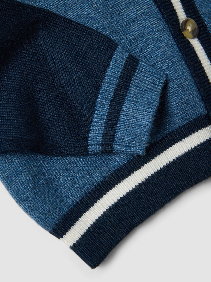 Blue regular-fit cardigan in viscose and wool blend_3