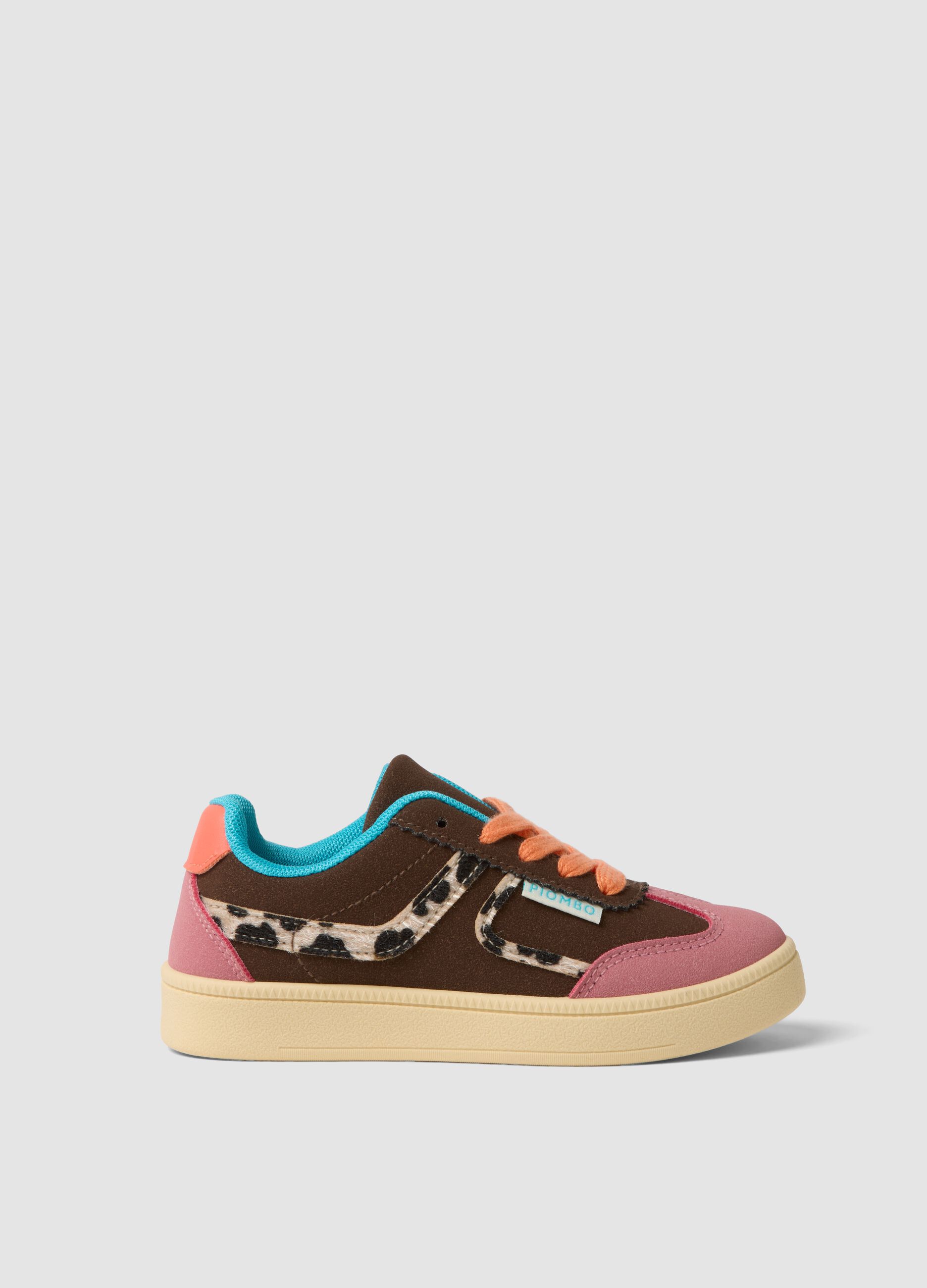 Multicolour trainers with contrast details