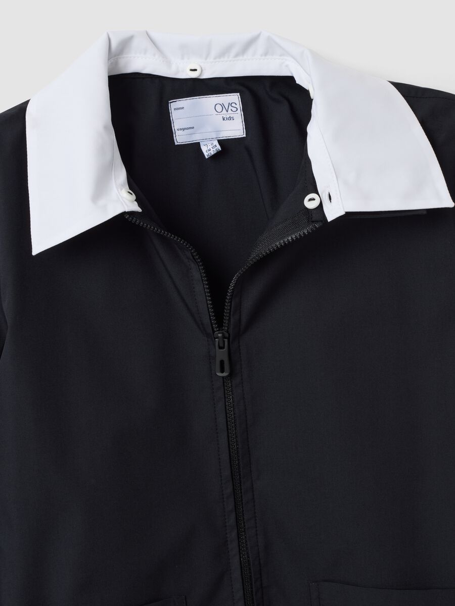 2-pack of black school smocks with zip and white collar_2