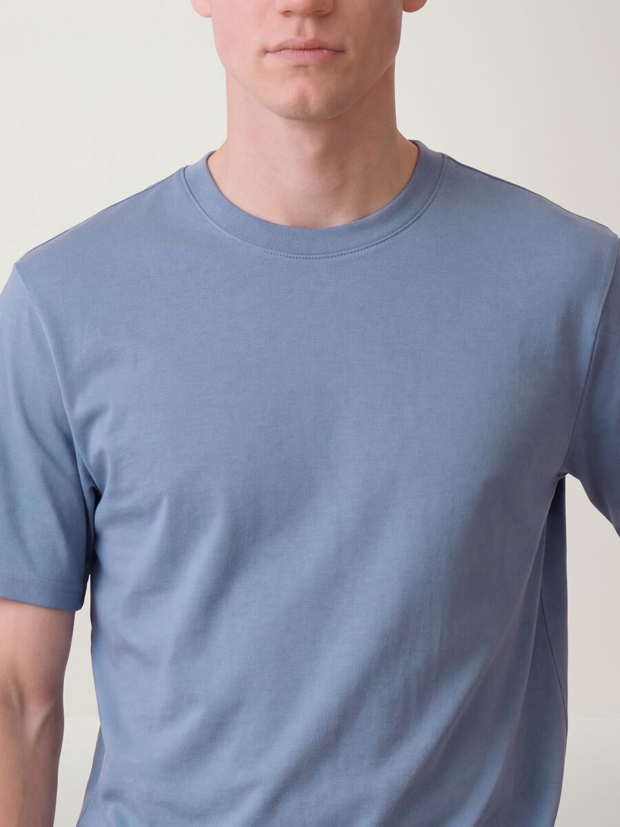 تيشيرت The Iconic Tee أزرق من قطن خالص بأكمام قصيرة وقصّة مريحة_2