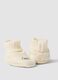 White baby booties in pure knitted cotton_2