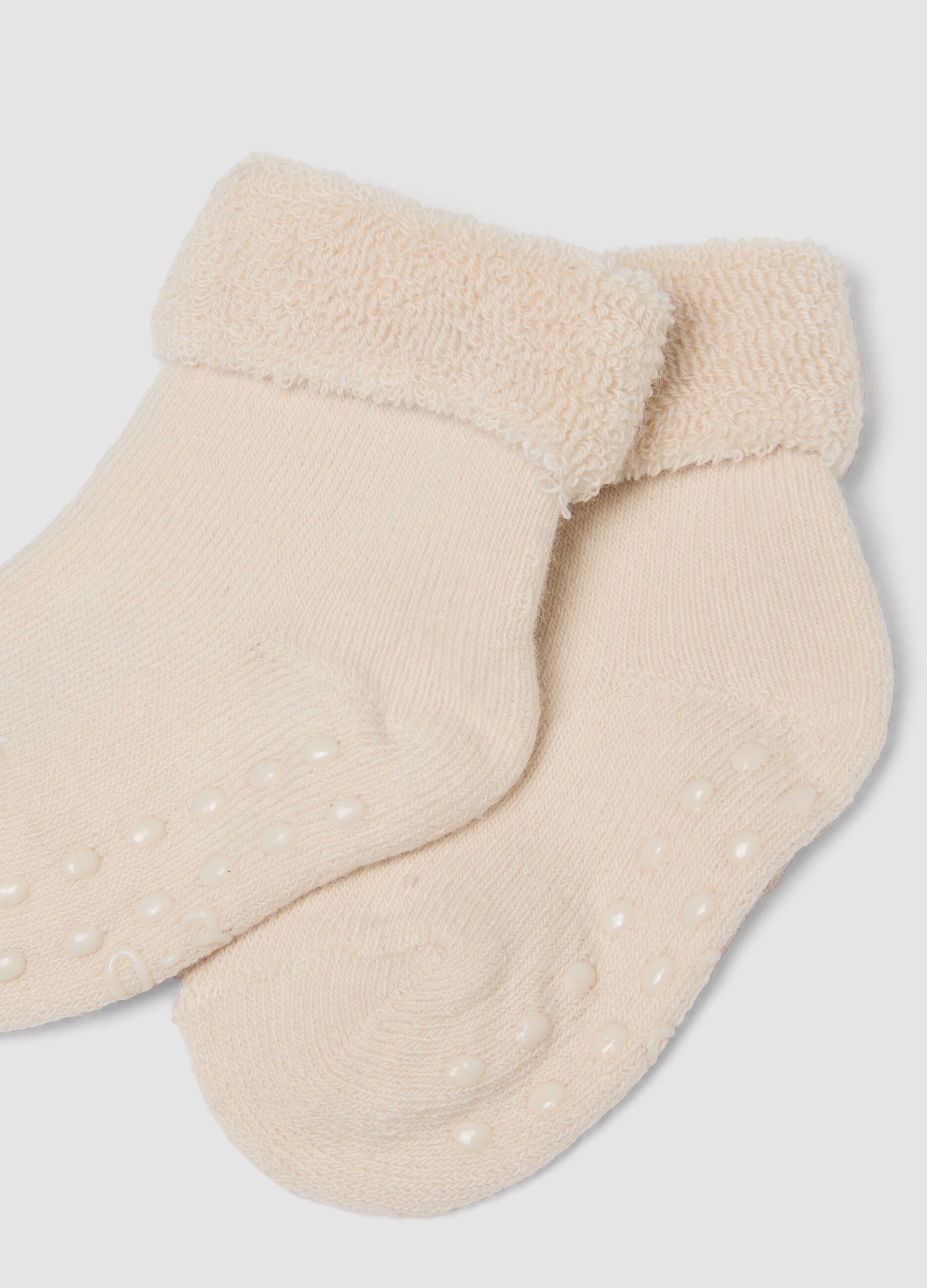 Four-pack of multicolour ankle socks in organic cotton blend for baby girl