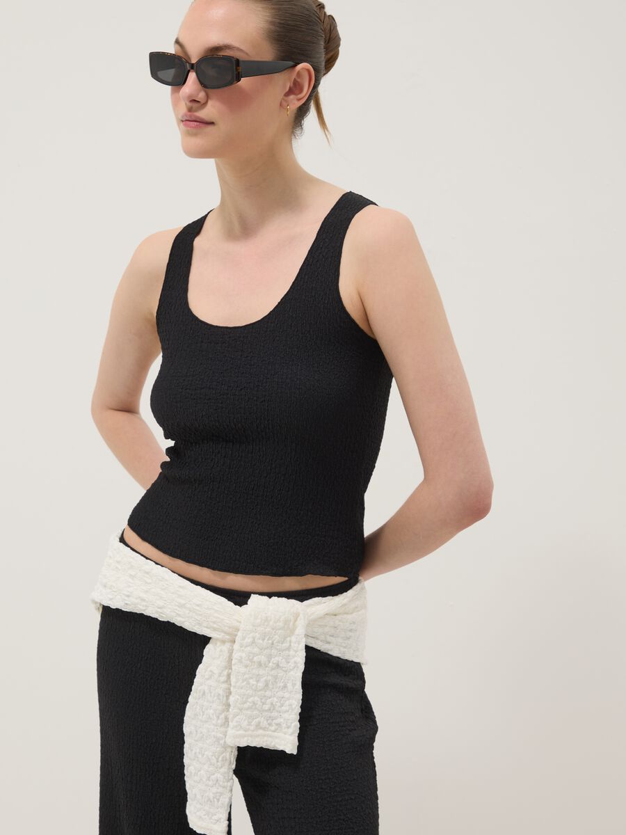 Black stretch tank top with crinkled texture_0