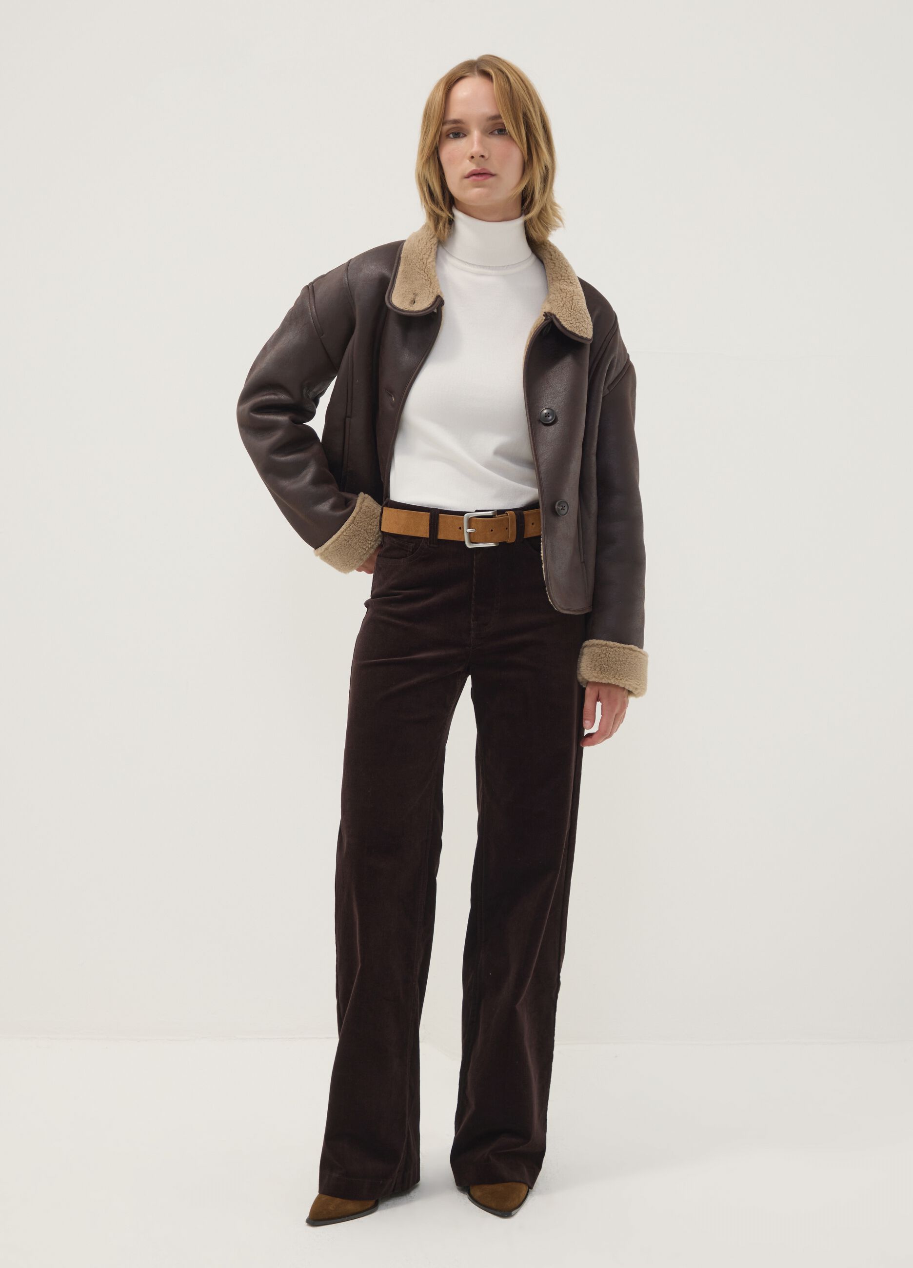 Pantaloni marroni in cotone elasticizzato a coste straight fit