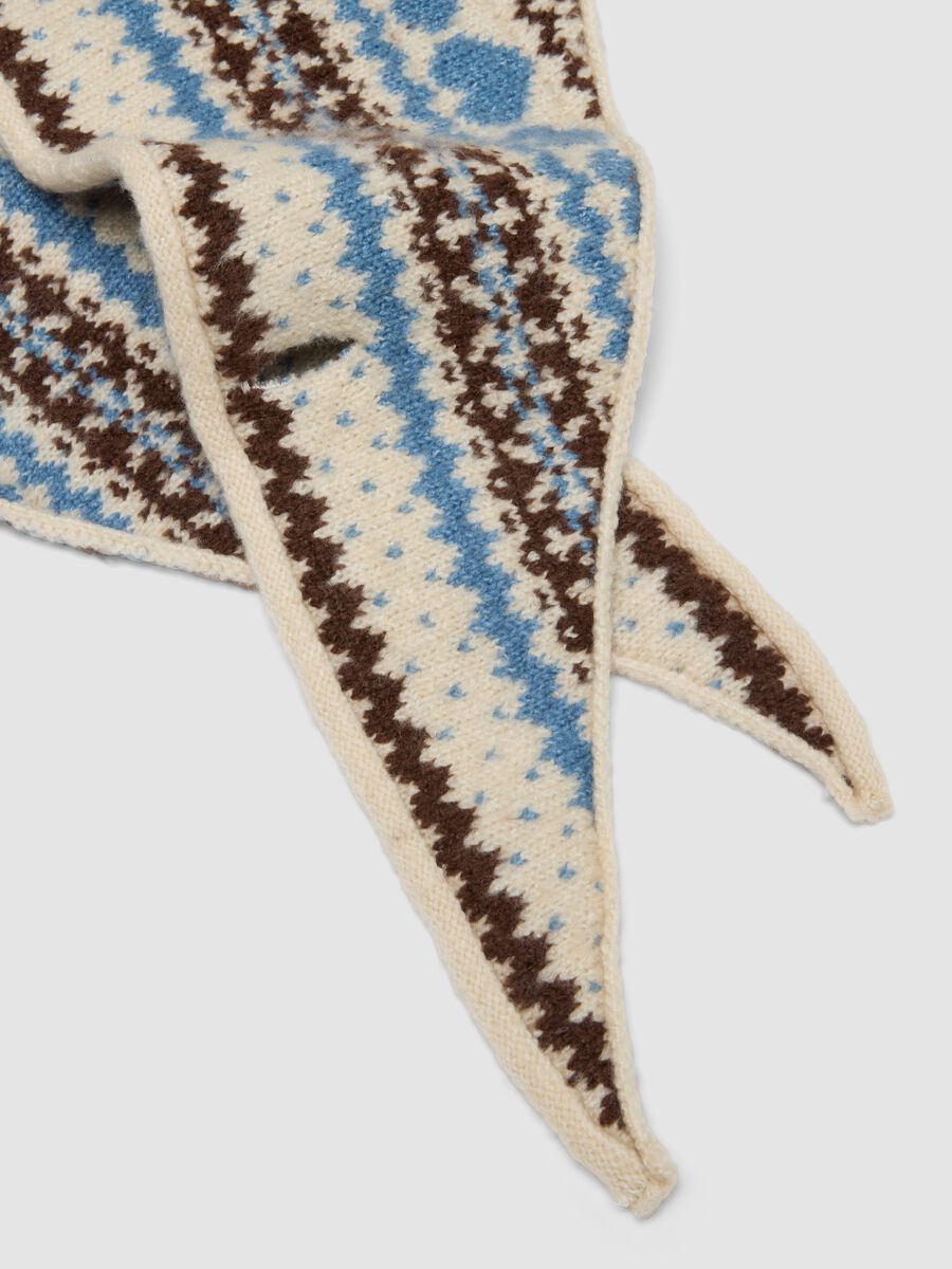 Beige scarf with light blue and brown jacquard pattern_1