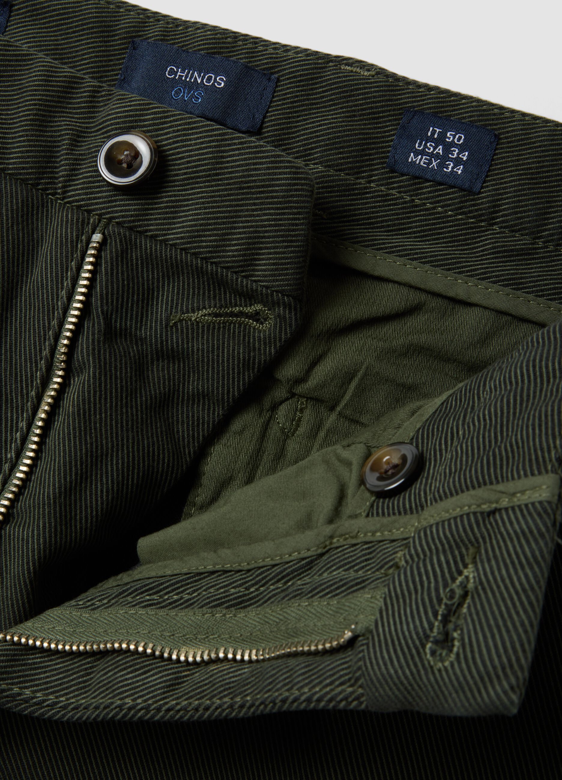 Pantaloni chino verdi in cotone e modal elasticizzato