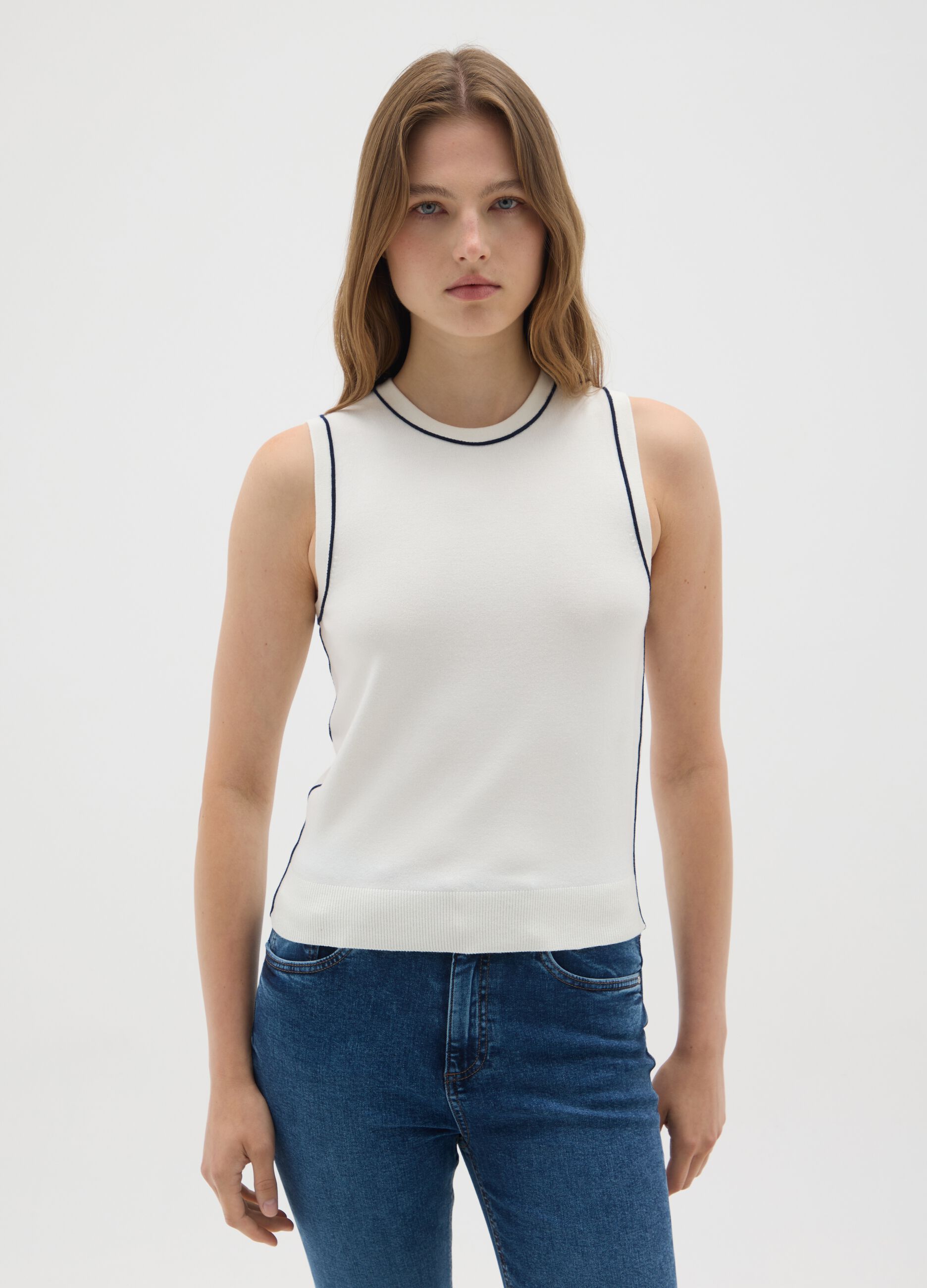 Women's white stretch-blend sleeveless top