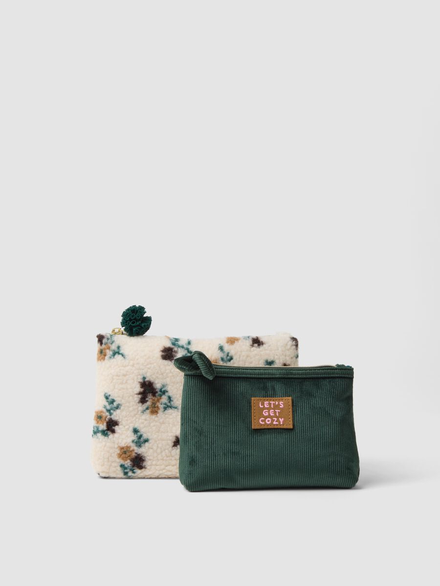 Set di due pochette bianche e verde con fantasia floreale_0