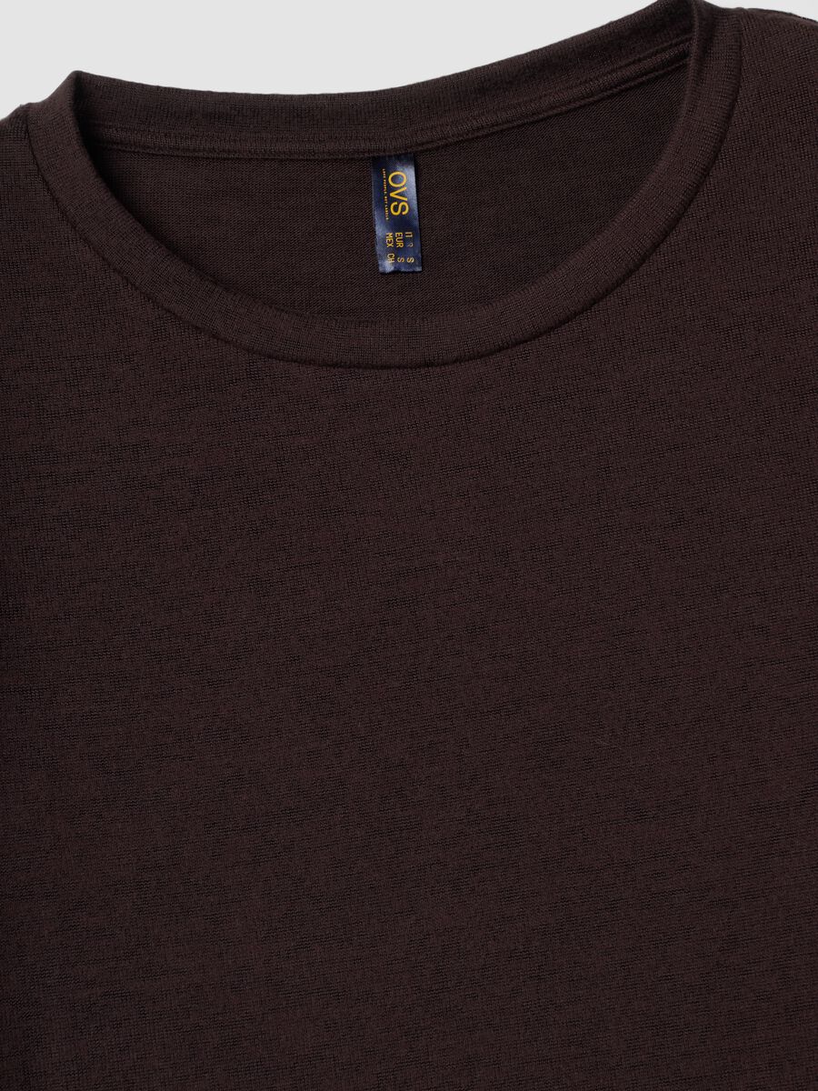 Pigiama marrone in misto viscosa elasticizzata con girocollo regular fit_1