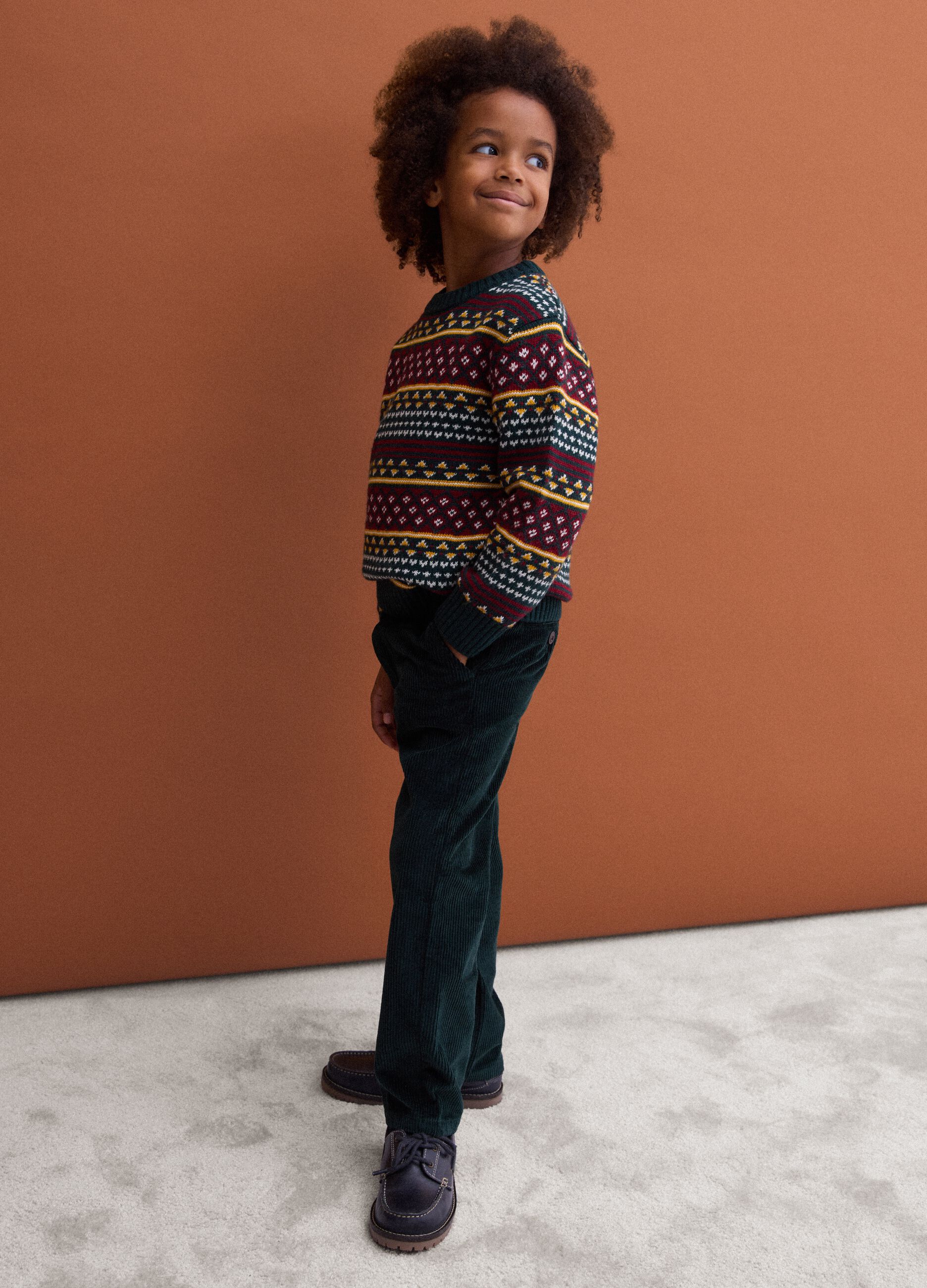 Pantaloni chino verdi in puro cotone regular fit a coste