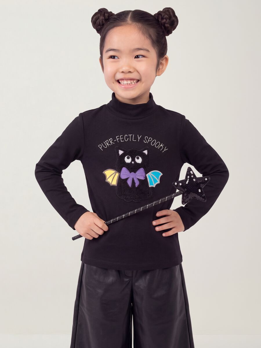 T-shirt nera in cotone elasticizzato con Collo rialzato_0