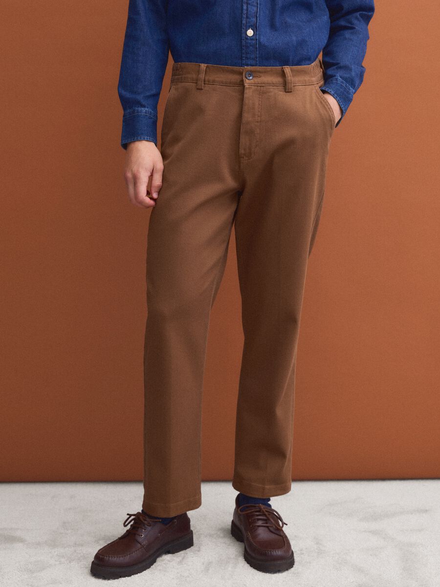 Brown stretch cotton straight-fit chino trousers_2
